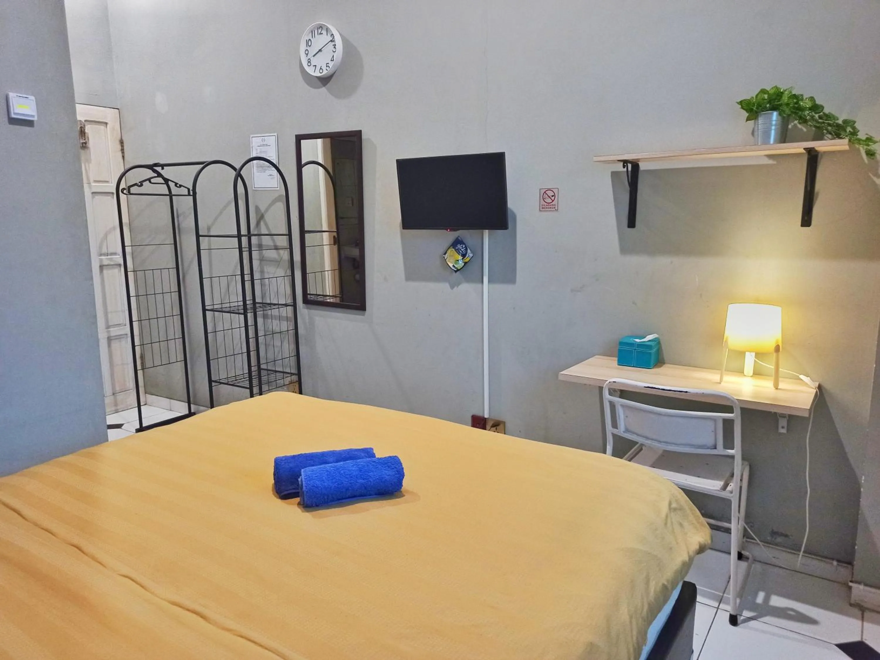 Bed in Manggolo Homestay Syariah