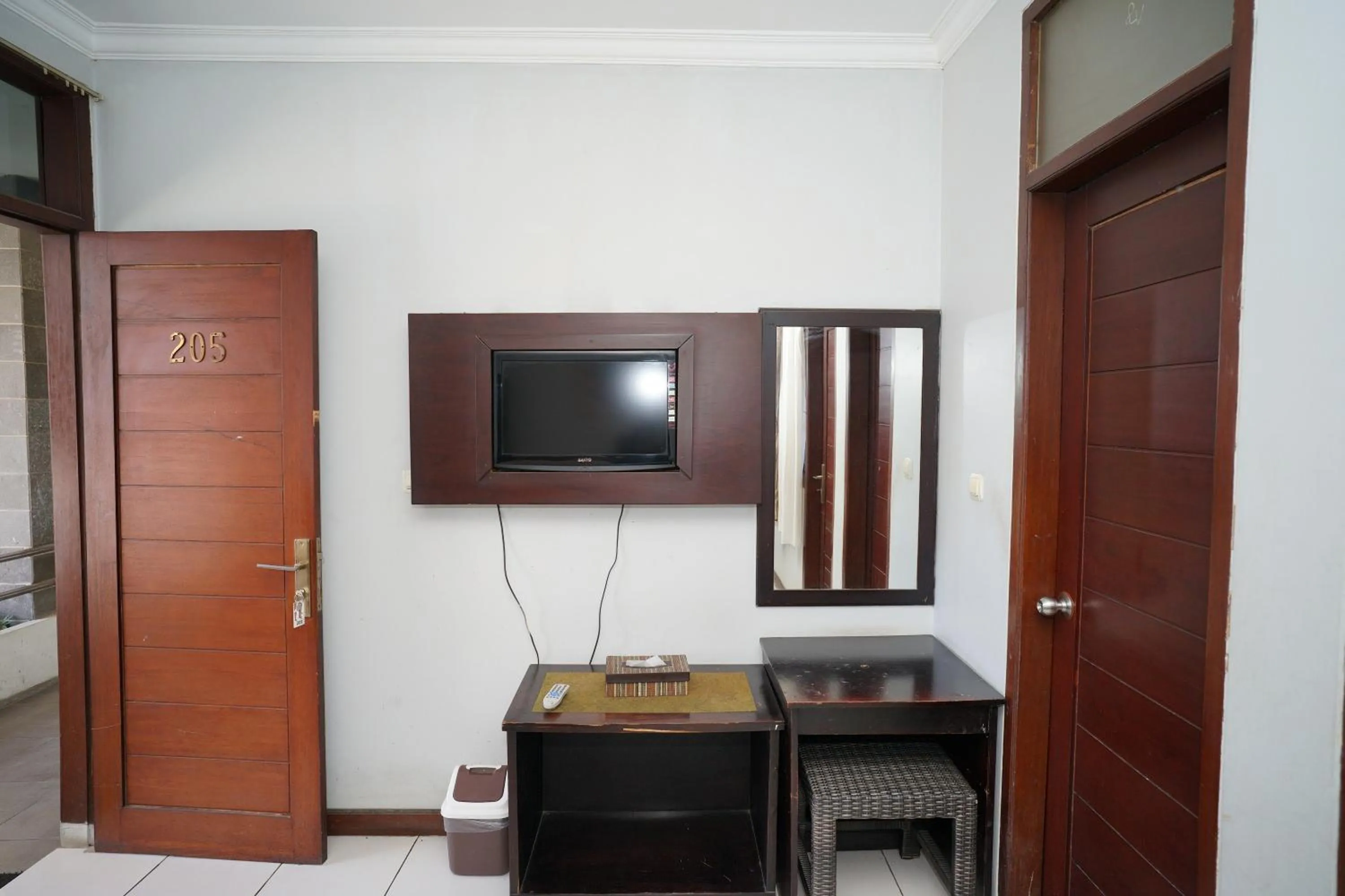 TV and multimedia in Hotel Puri Pangalengan