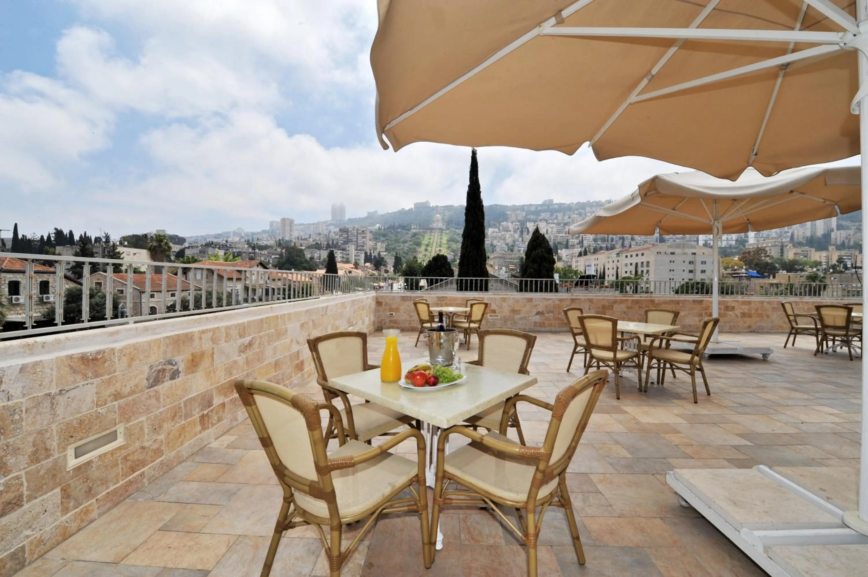 Balcony/Terrace in The Colony Hotel
