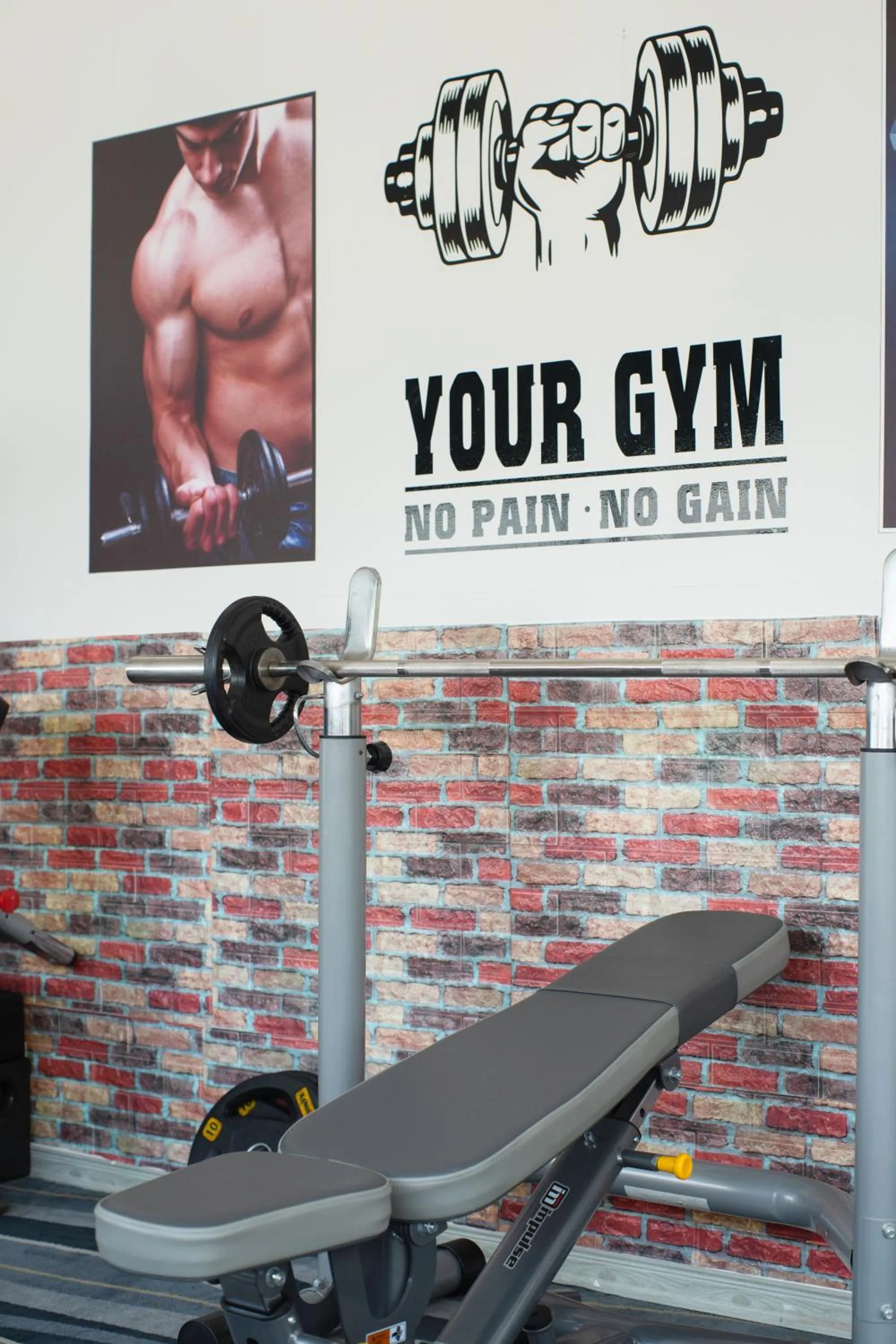 Fitness centre/facilities in Le's Cham Hotel