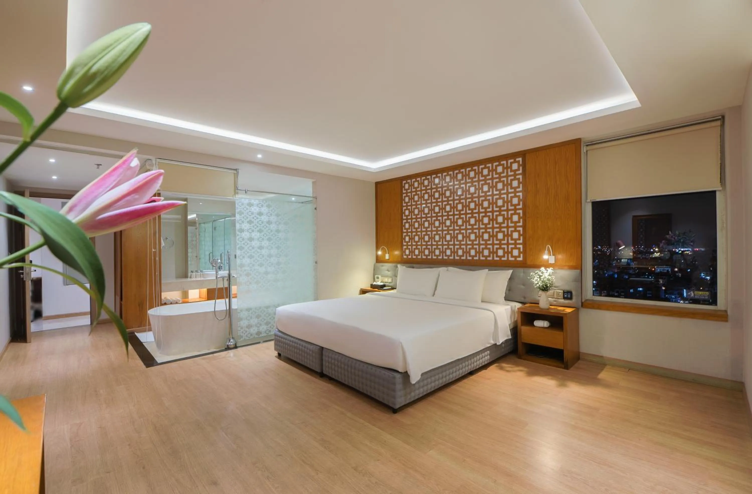 Bed in Le's Cham Hotel