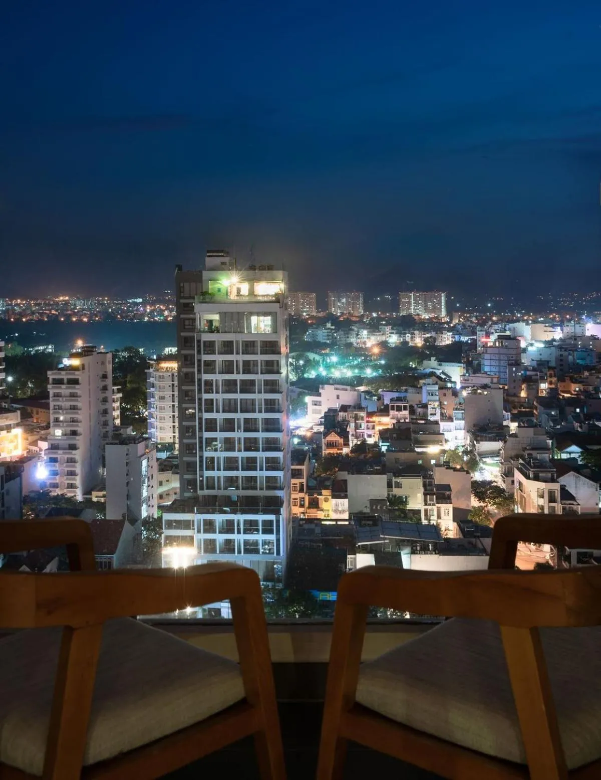 Night in Le's Cham Hotel