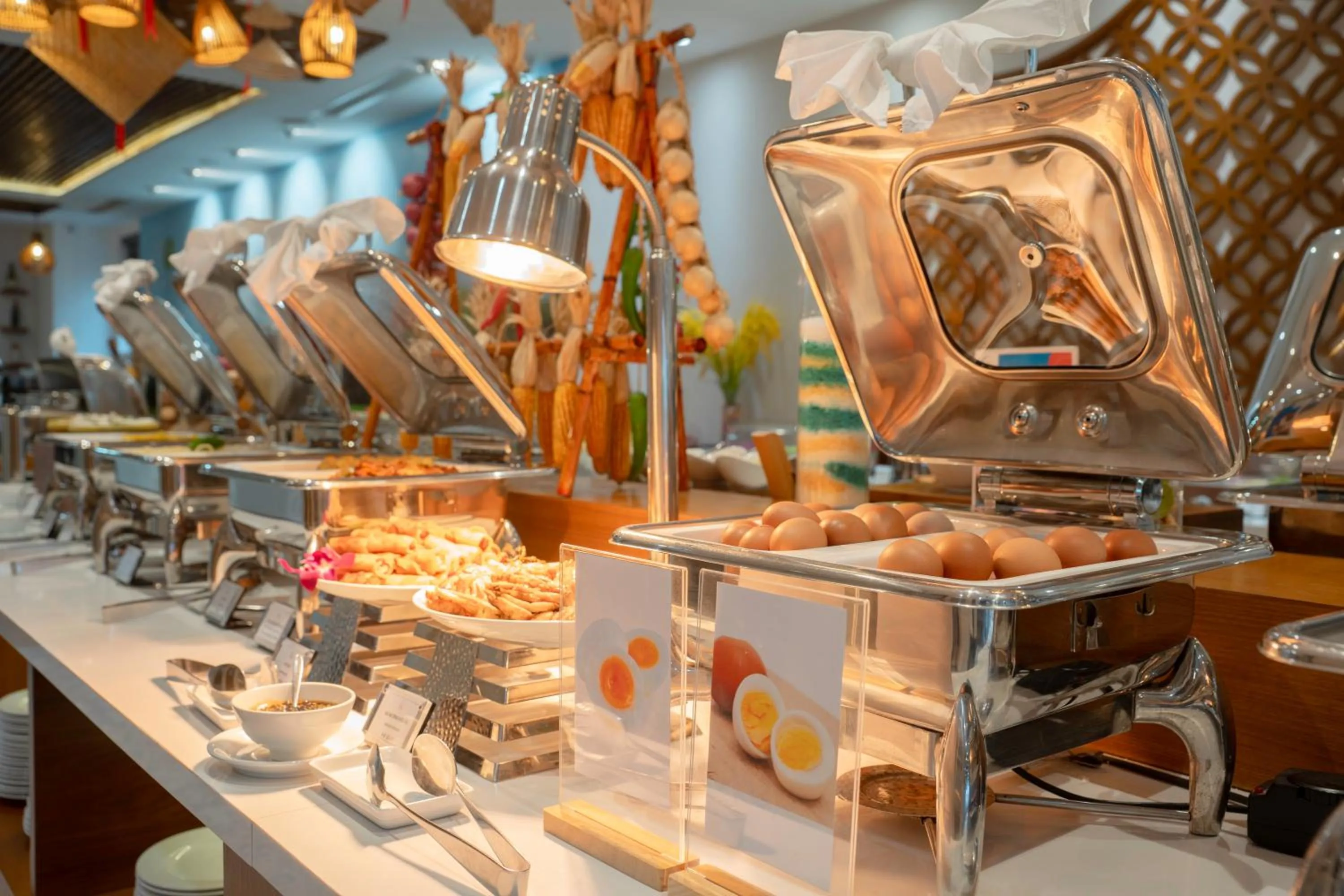 Buffet breakfast in Le's Cham Hotel