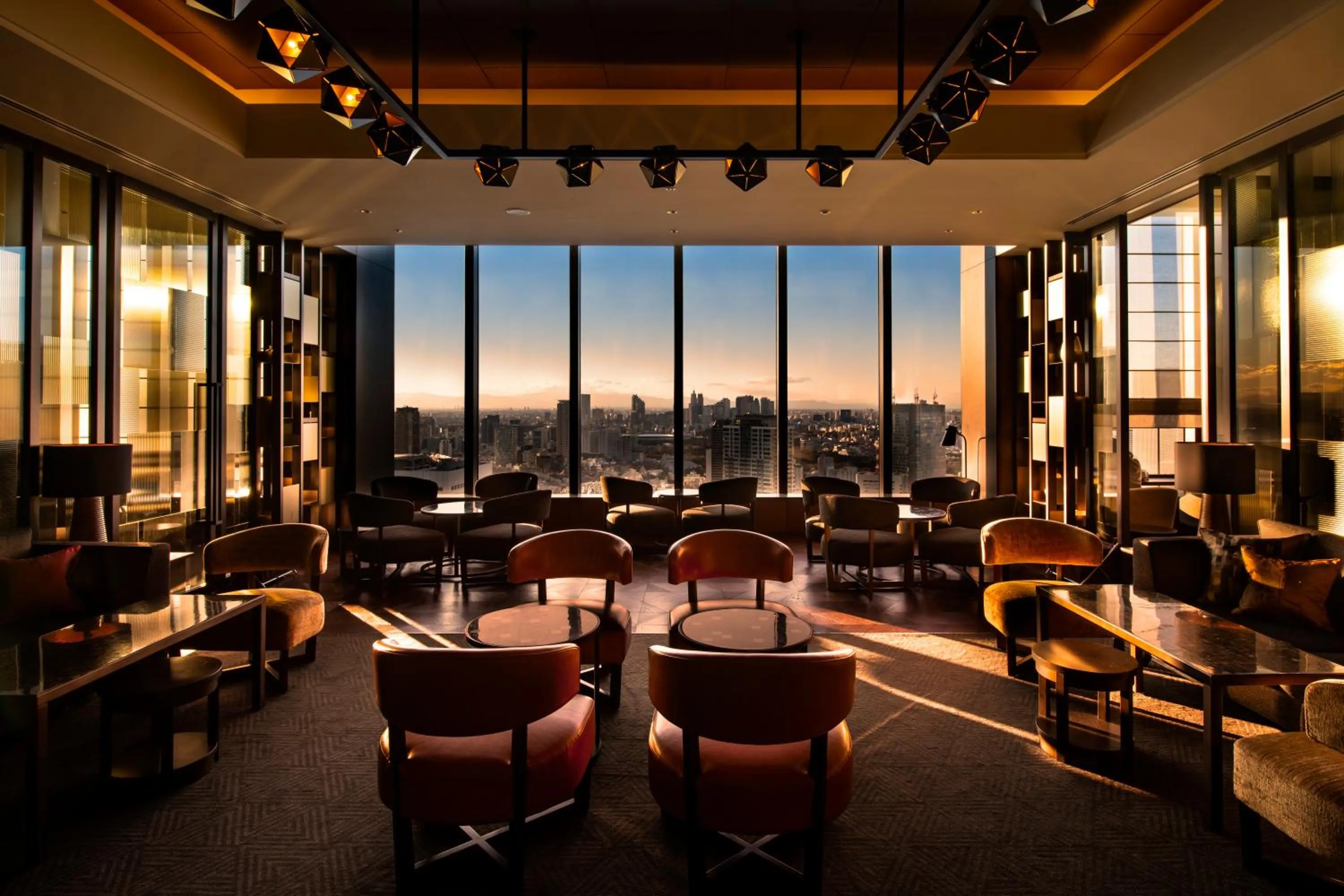 Lounge or bar in The Okura Tokyo