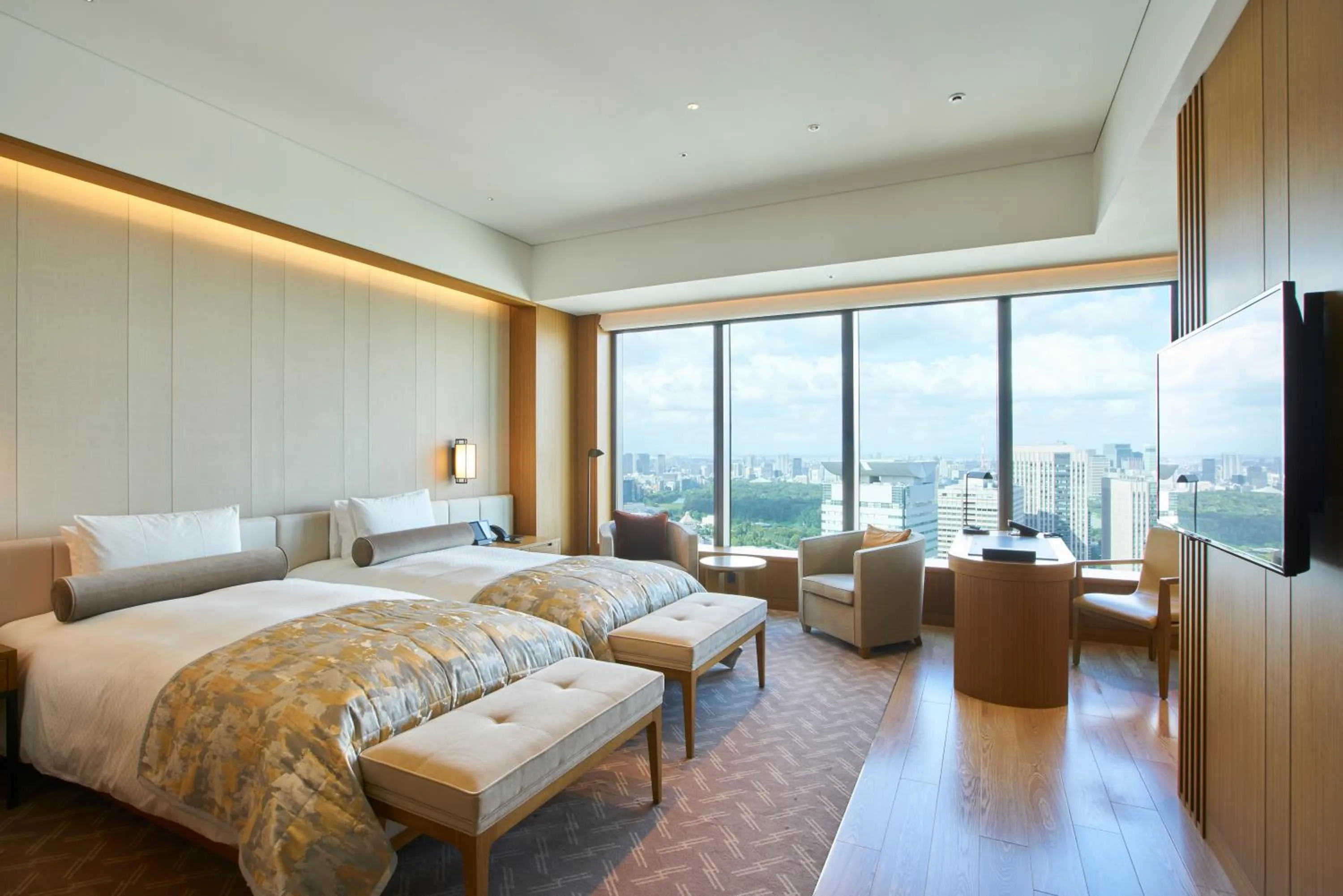 Photo of the whole room, Bed in The Okura Tokyo
