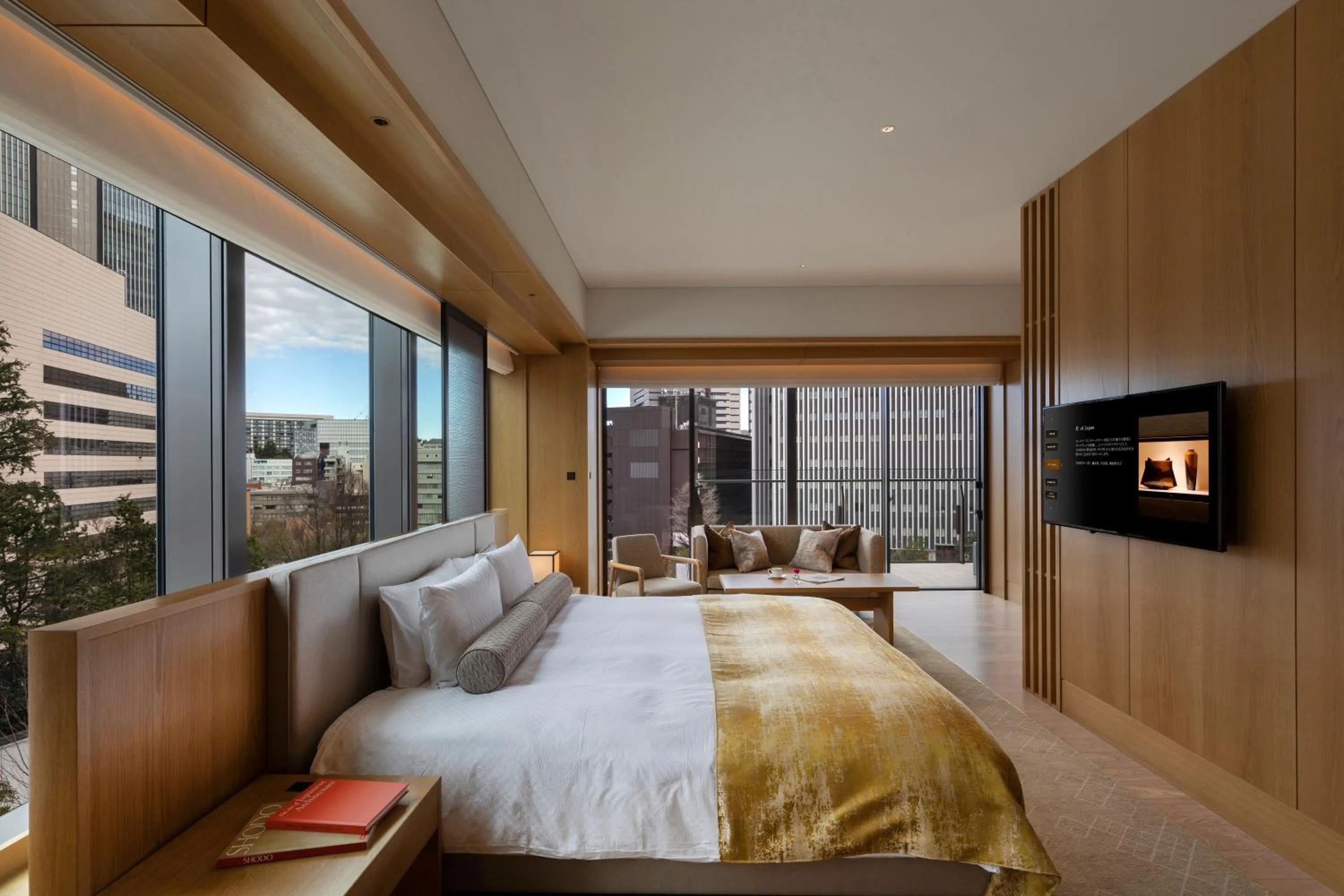 Photo of the whole room, Bed in The Okura Tokyo