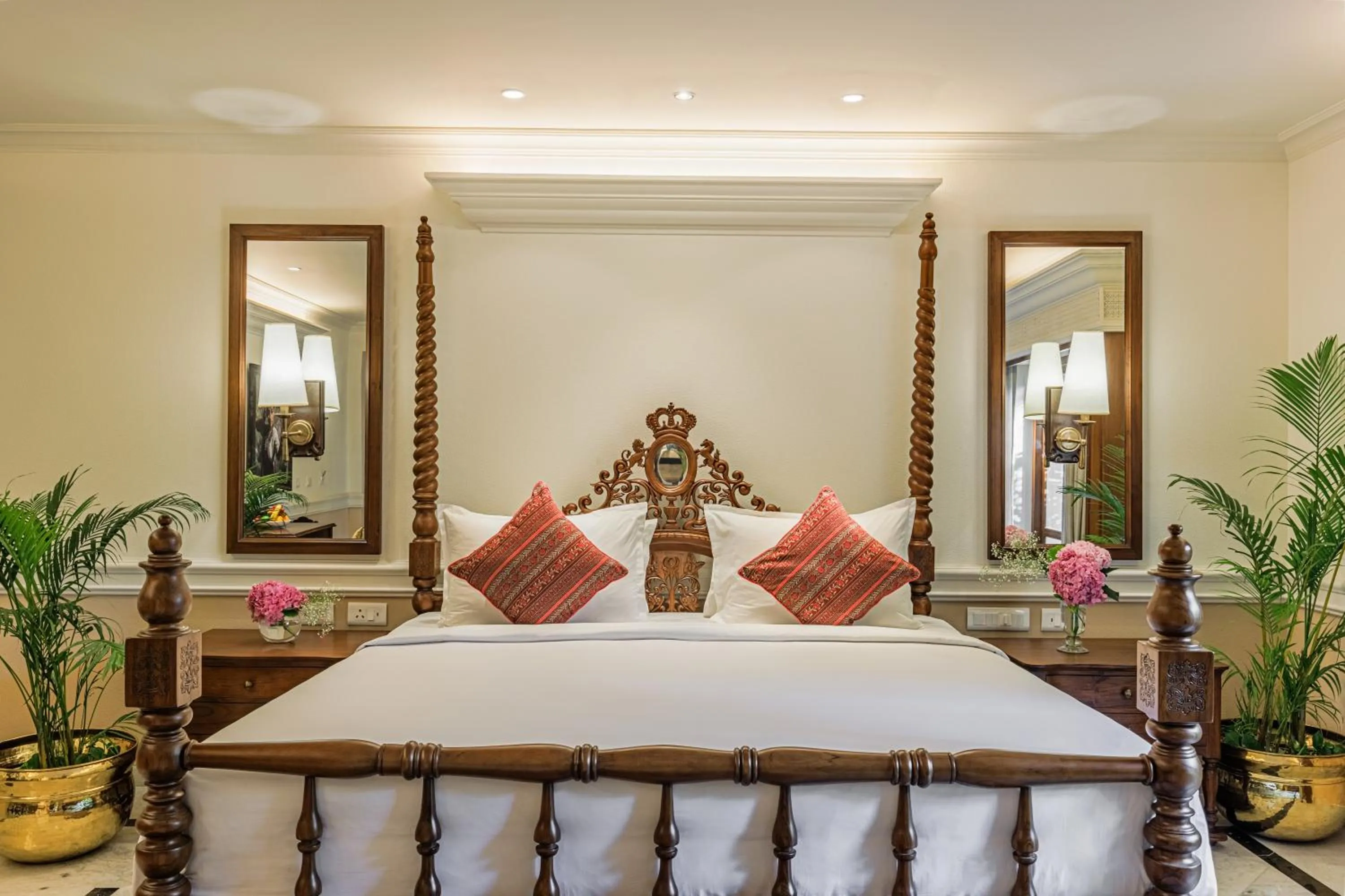 Bedroom, Bed in Raajkutir - IHCL SeleQtions