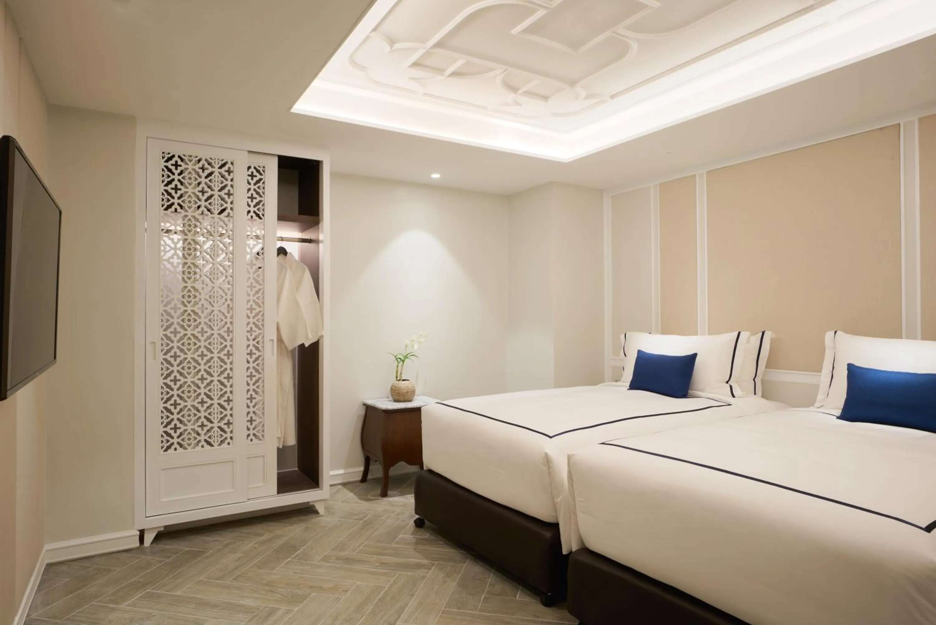 Bedroom, Bed in Mövenpick Myth Hotel Patong Phuket