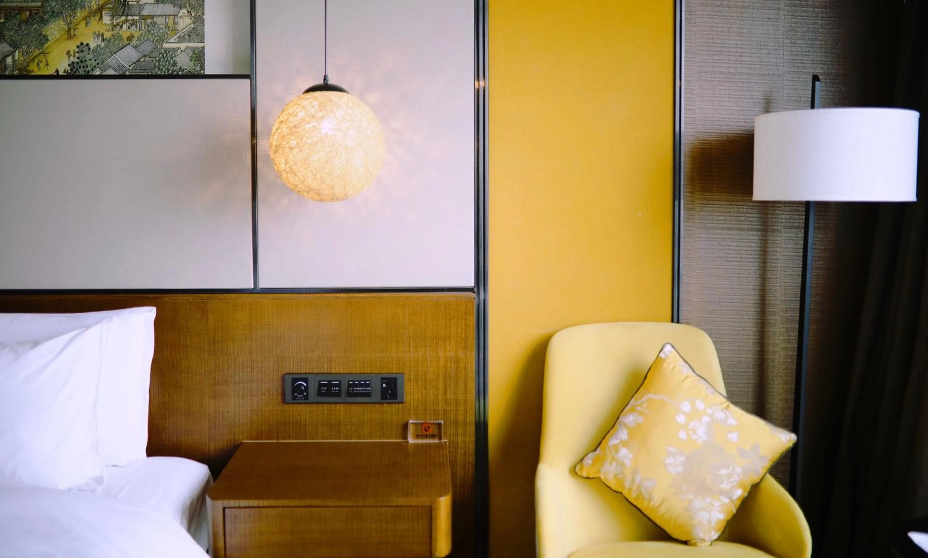 Decorative detail, Bed in Hisilk Artwork Center Fliport Coso Hotel