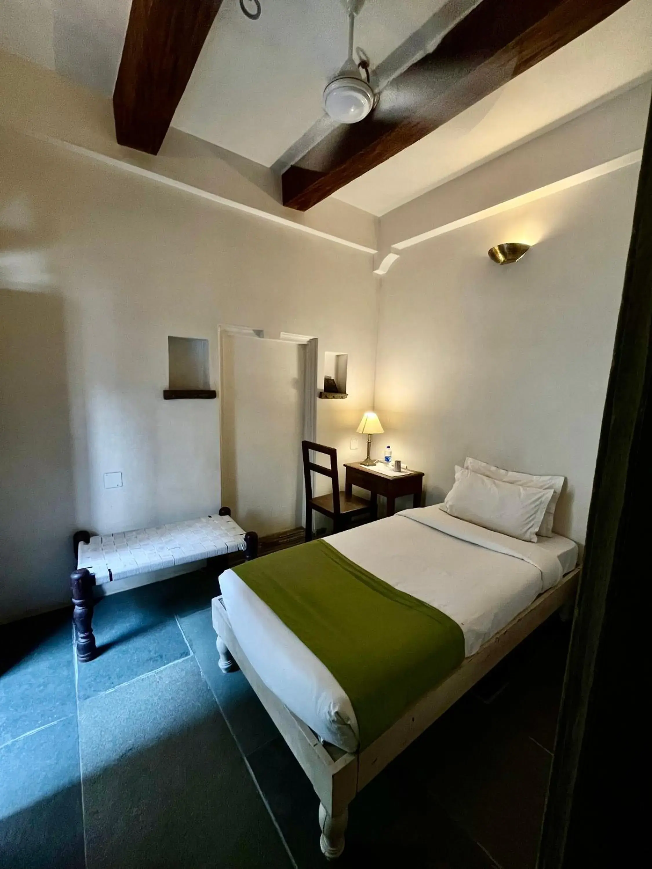 Standard Single Non ac in Madri Haveli Standard Single Non ac in Madri Haveli