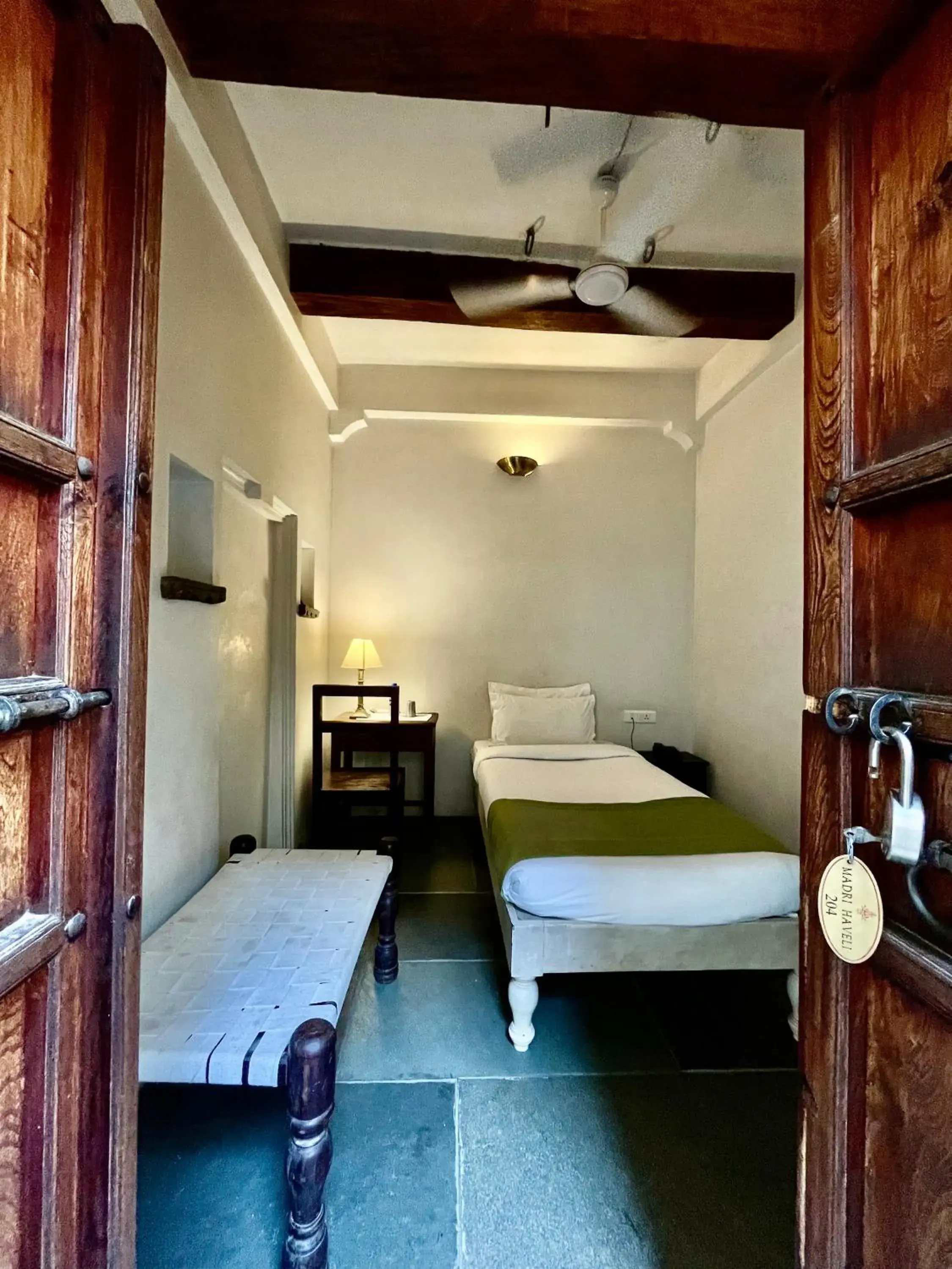 Standard Single Non ac in Madri Haveli Standard Single Non ac in Madri Haveli