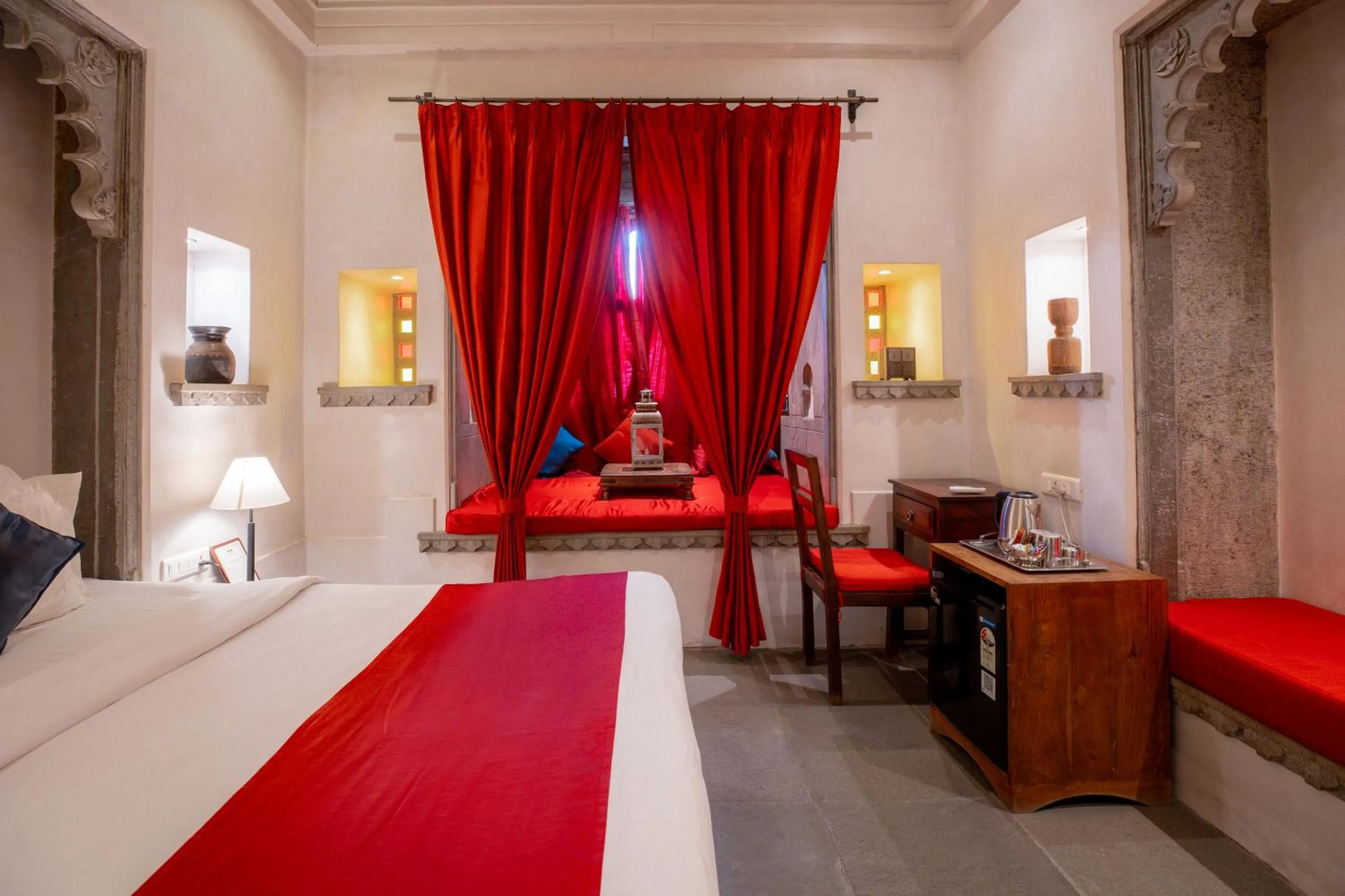 Bedroom, Bed in Madri Haveli