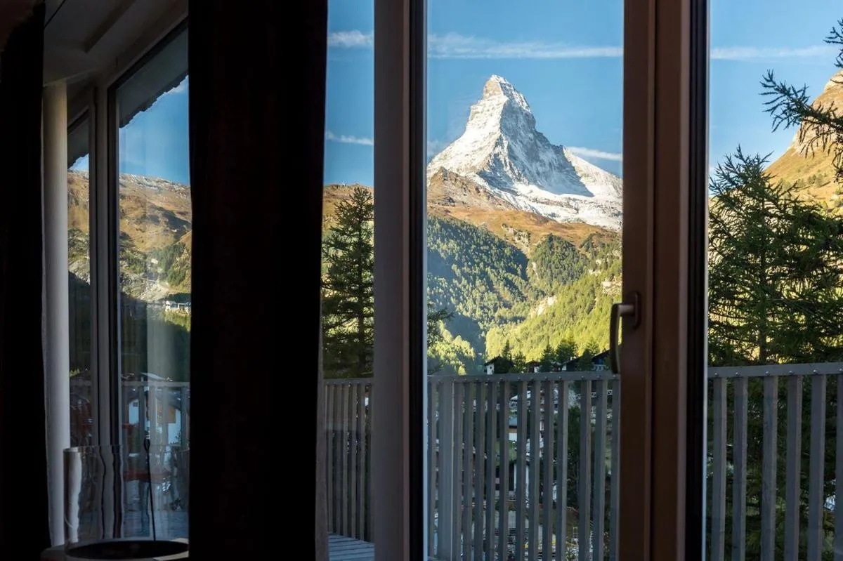 Property building in Legendär Zermatt