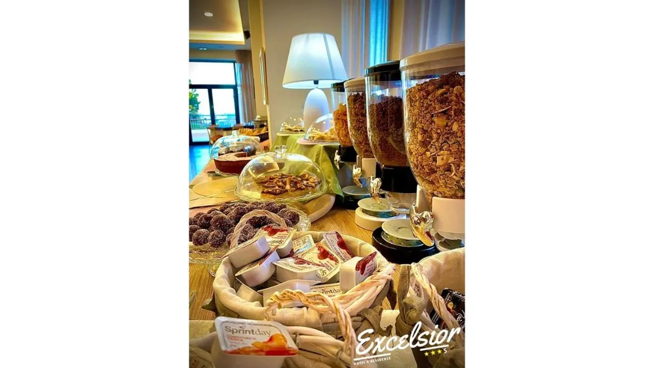 Food and drinks in Hotel Excelsior