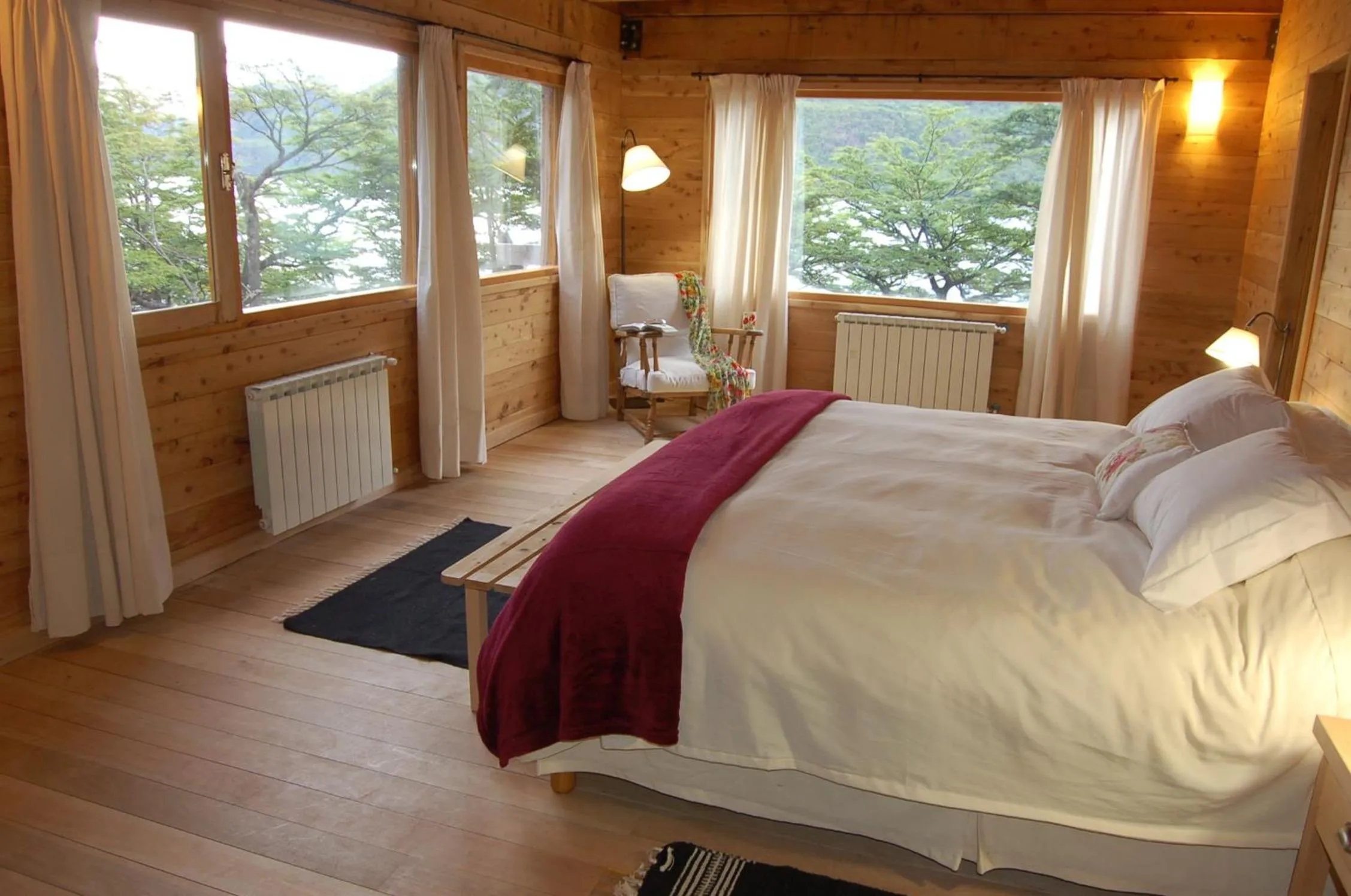 Bed in Aguas Arriba Lodge