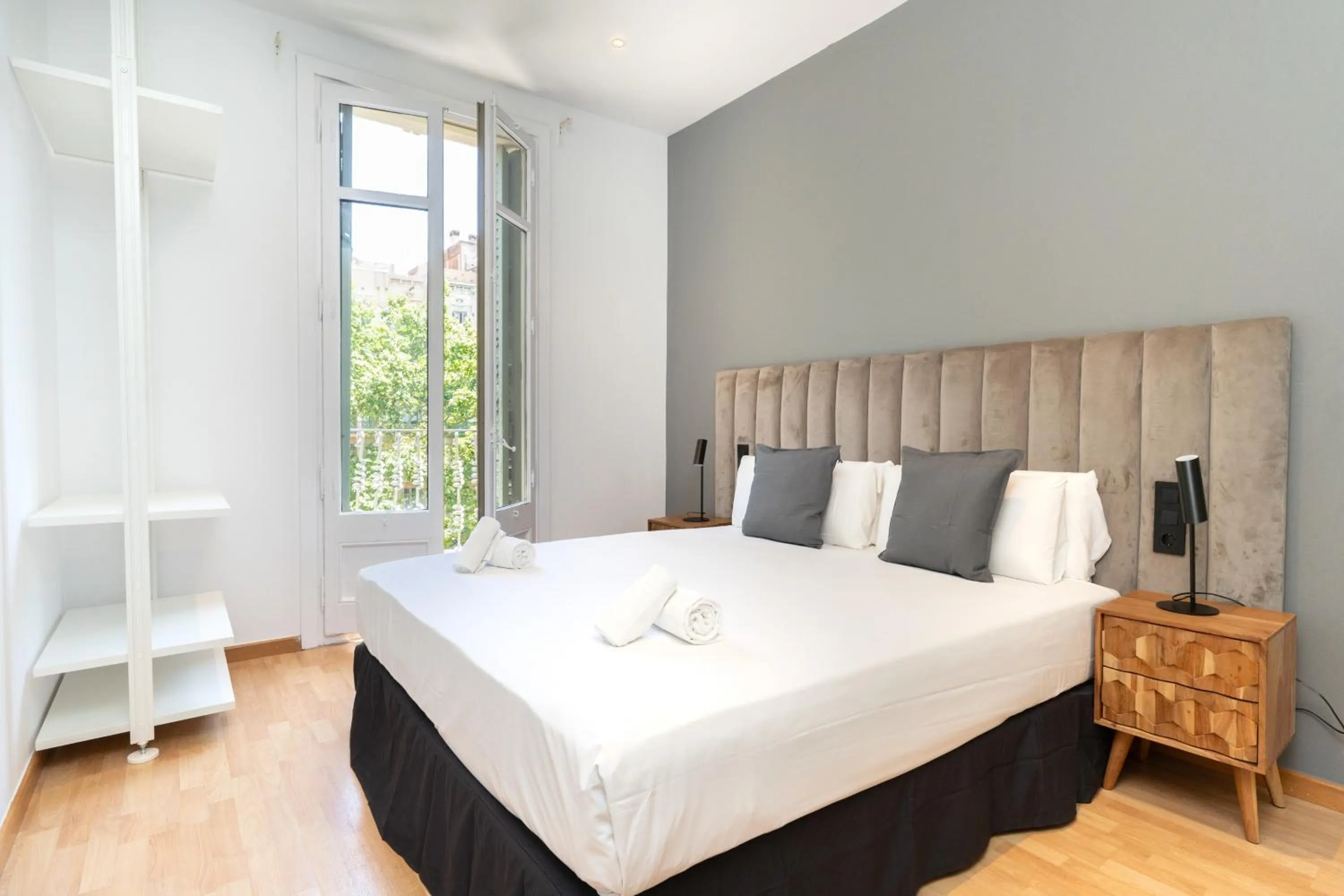 Photo of the whole room, Bed in TSA Gran Via