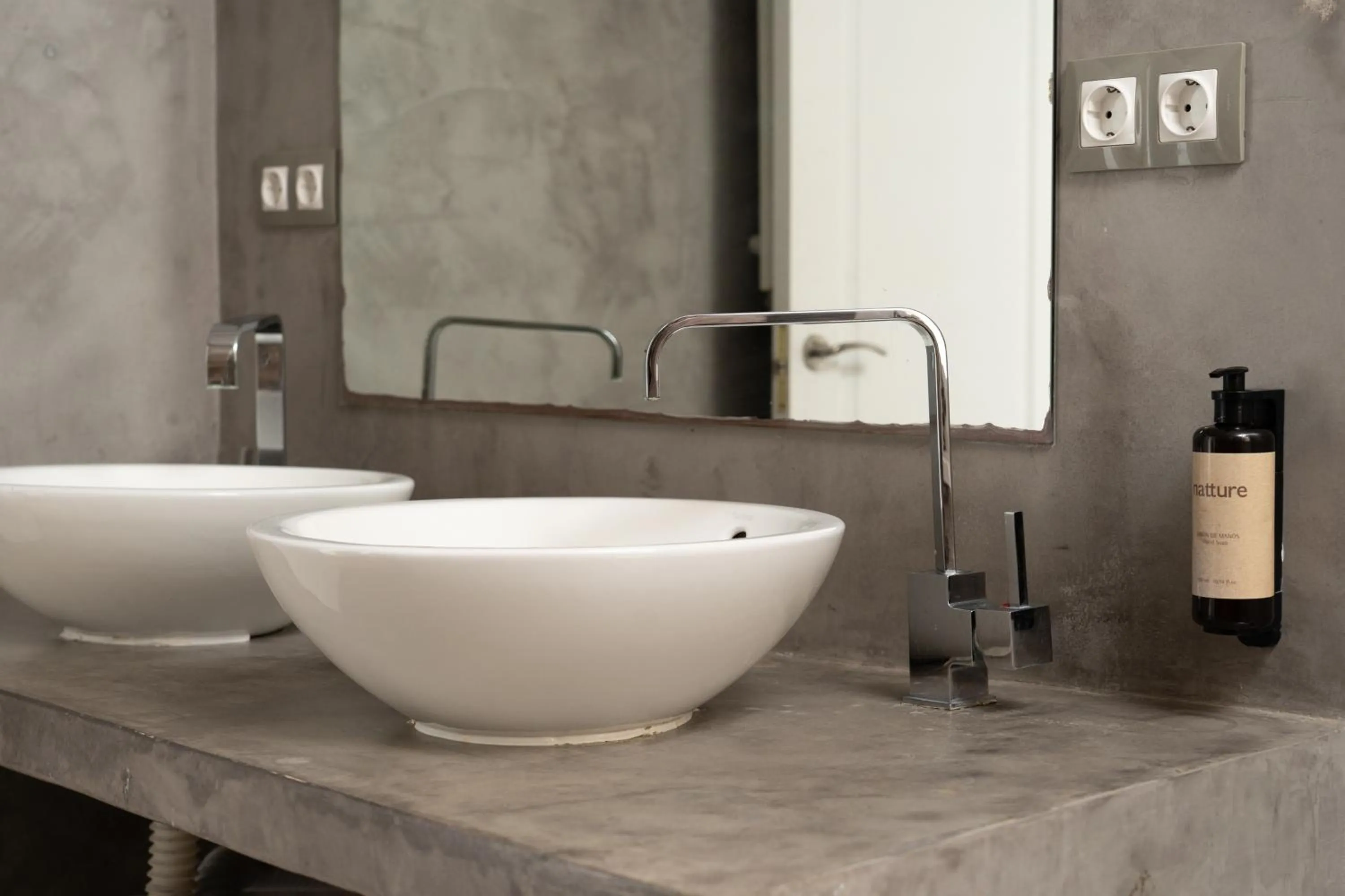 Bathroom in TSA Gran Via