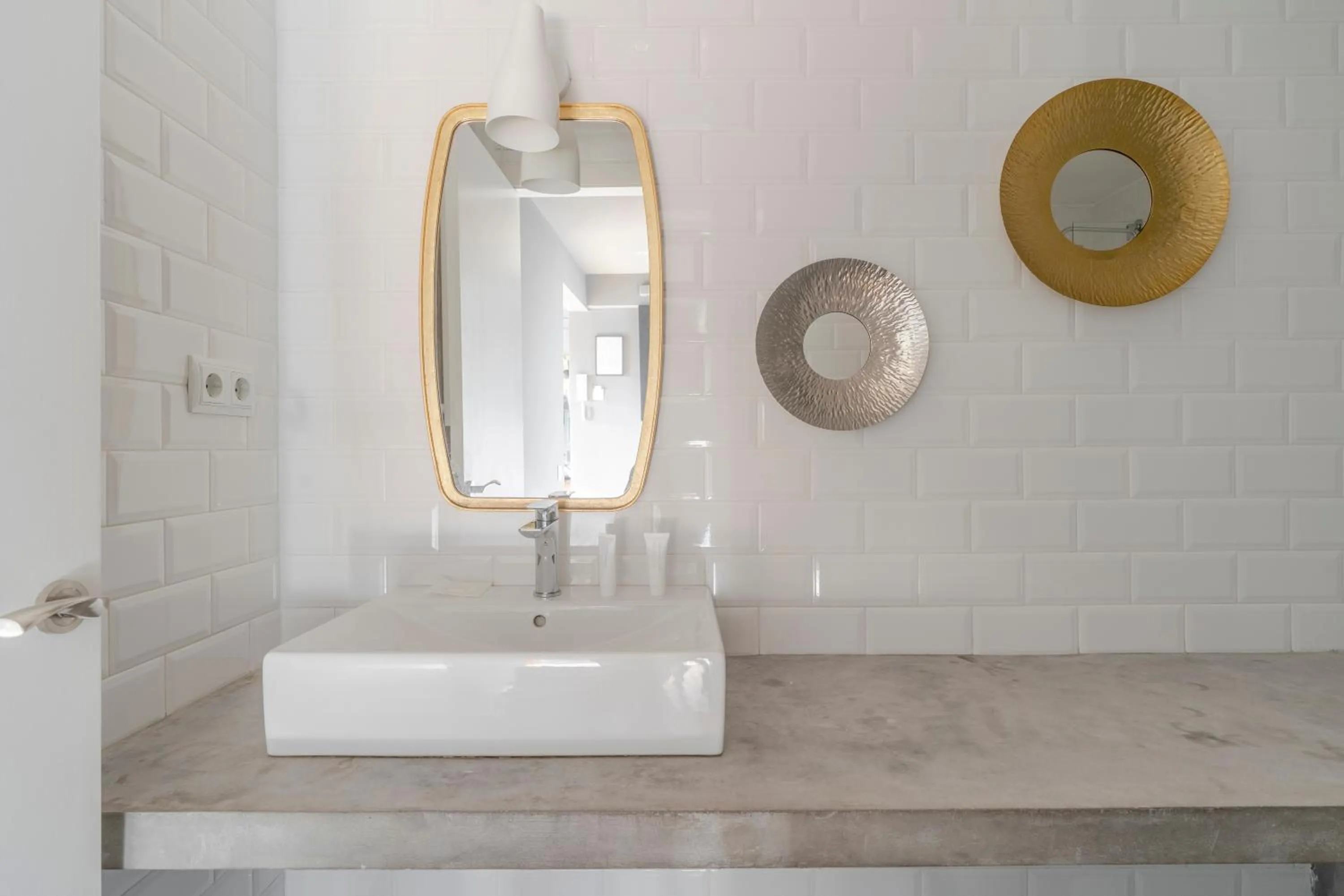 Bathroom in TSA Gran Via