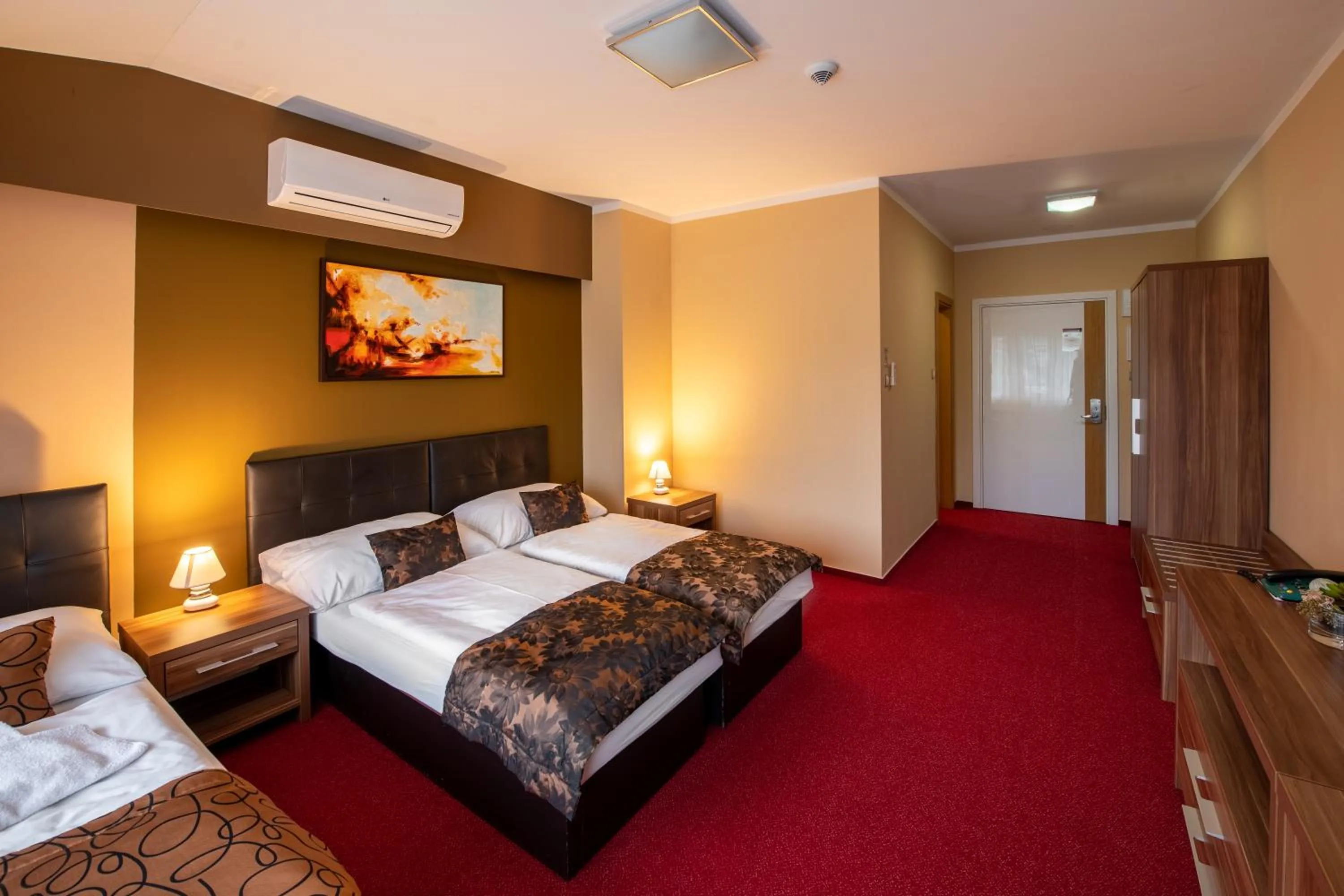 Bed in Hotel Glamour