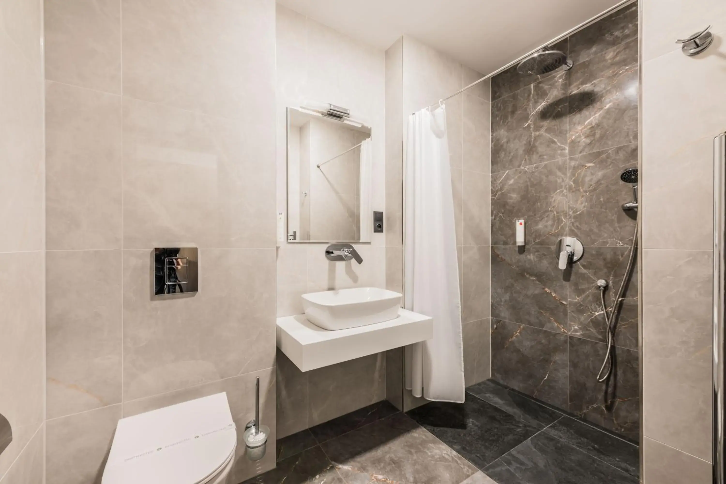 Triple Room in Hotel Glamour Triple Room in Hotel Glamour