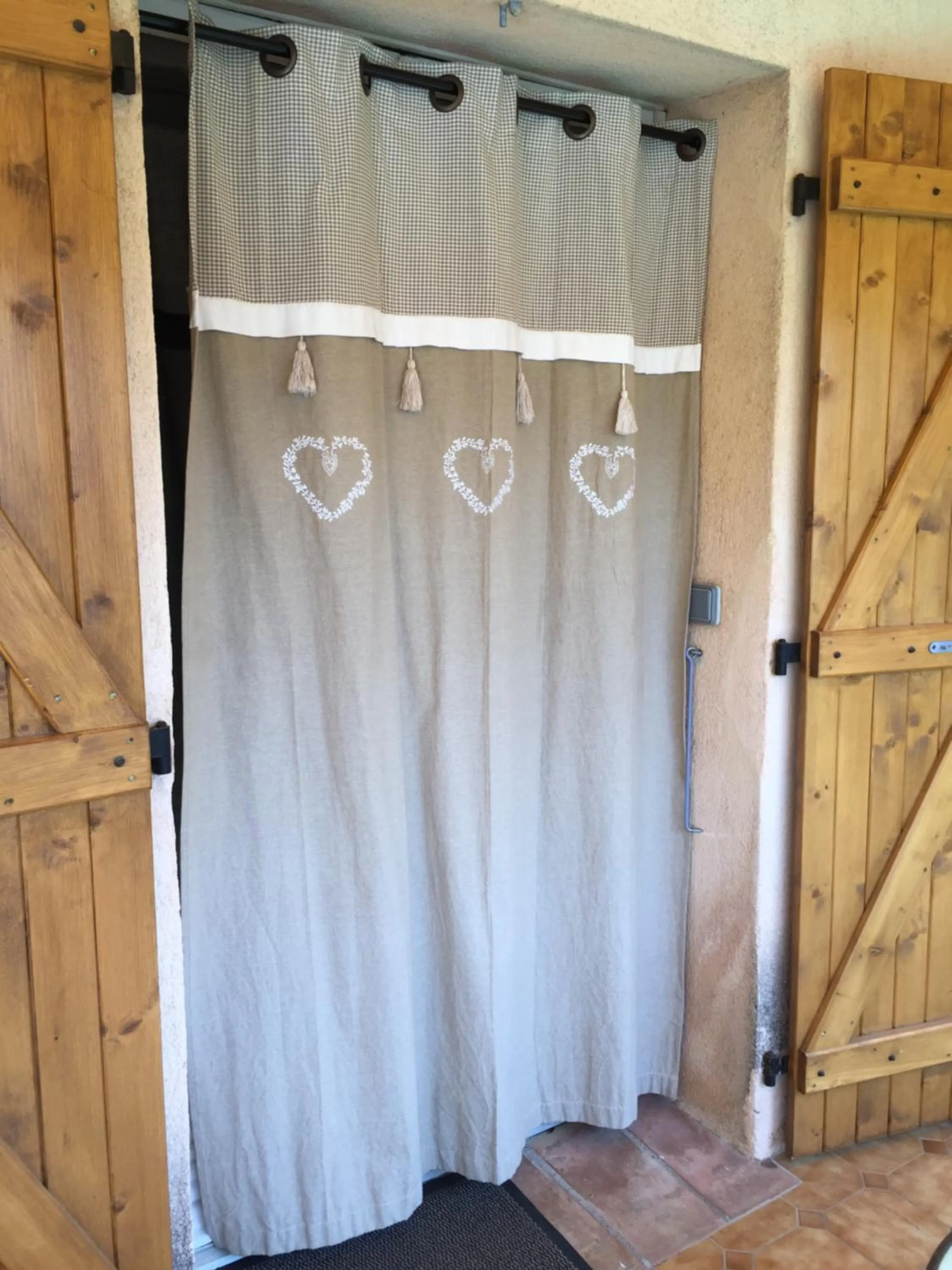 Decorative detail in Le Mas de Marie