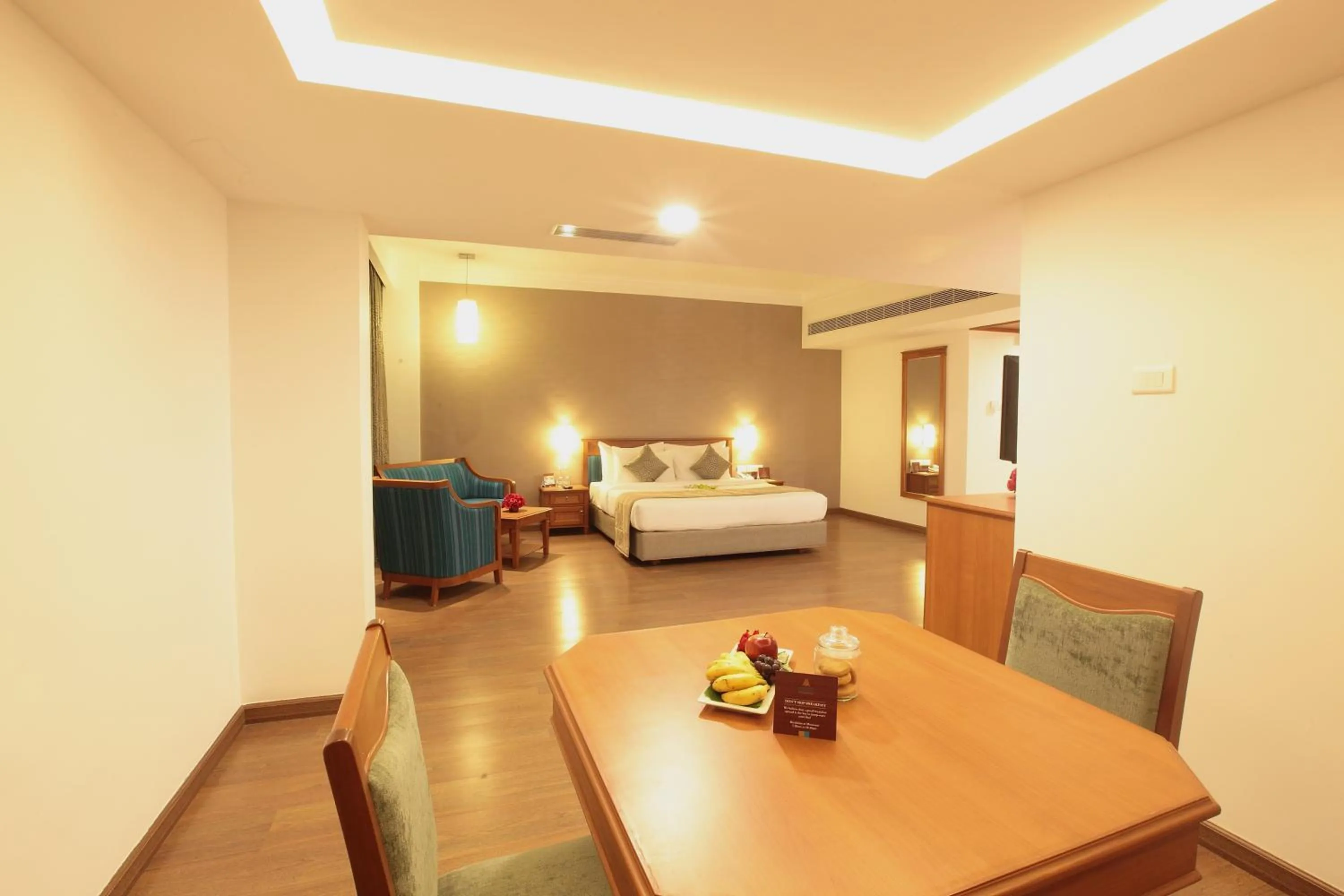 Bed in Monsoon Empress Kochi