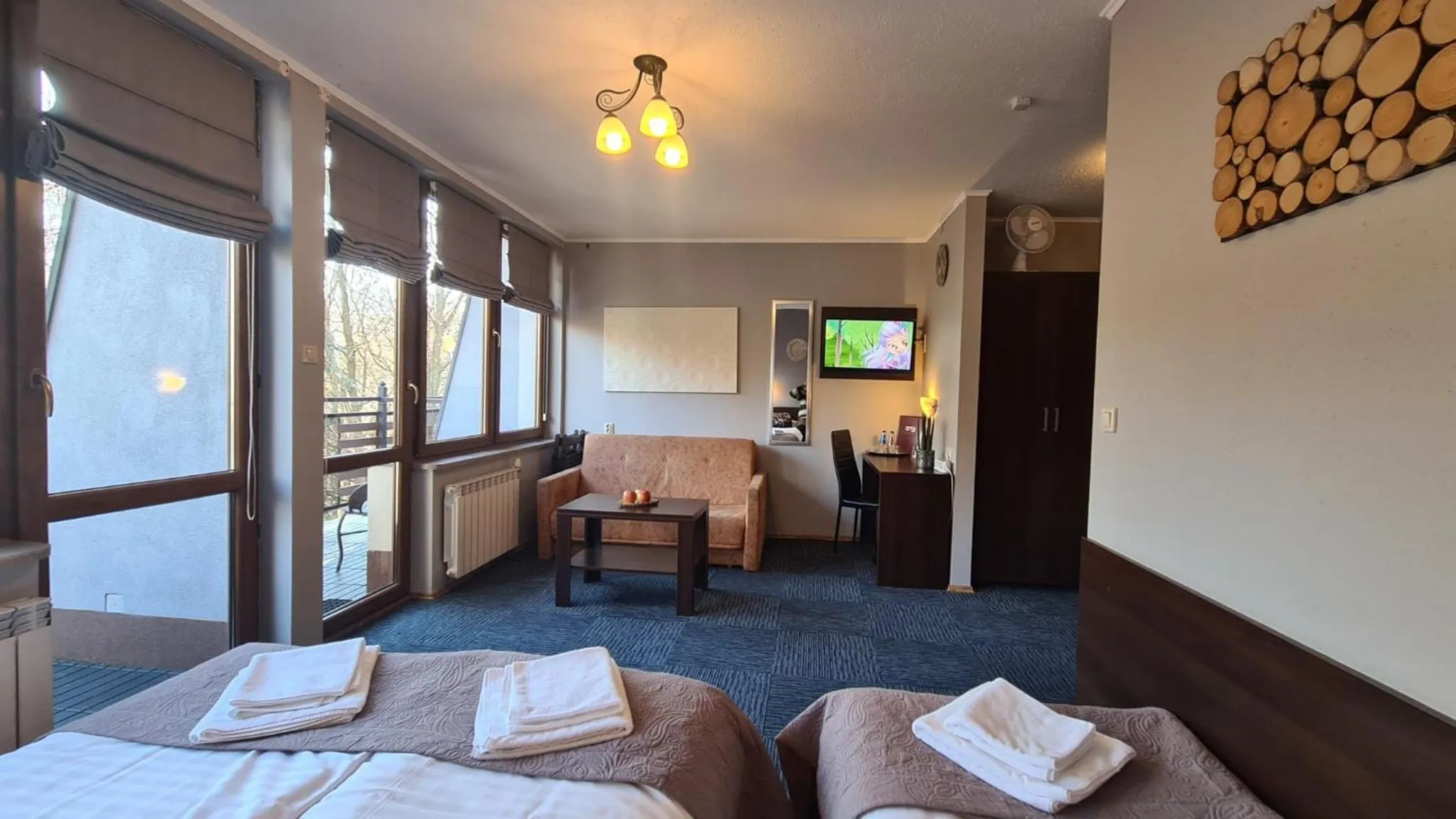 Photo of the whole room, Bed in H&R Polaris Szczawnica