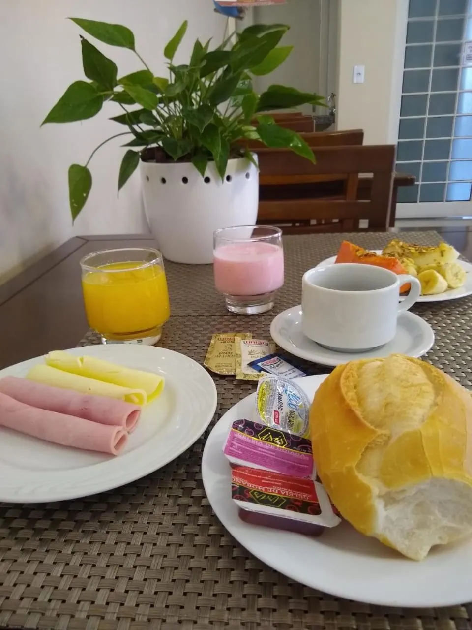 Breakfast in Leme Plaza Hotel