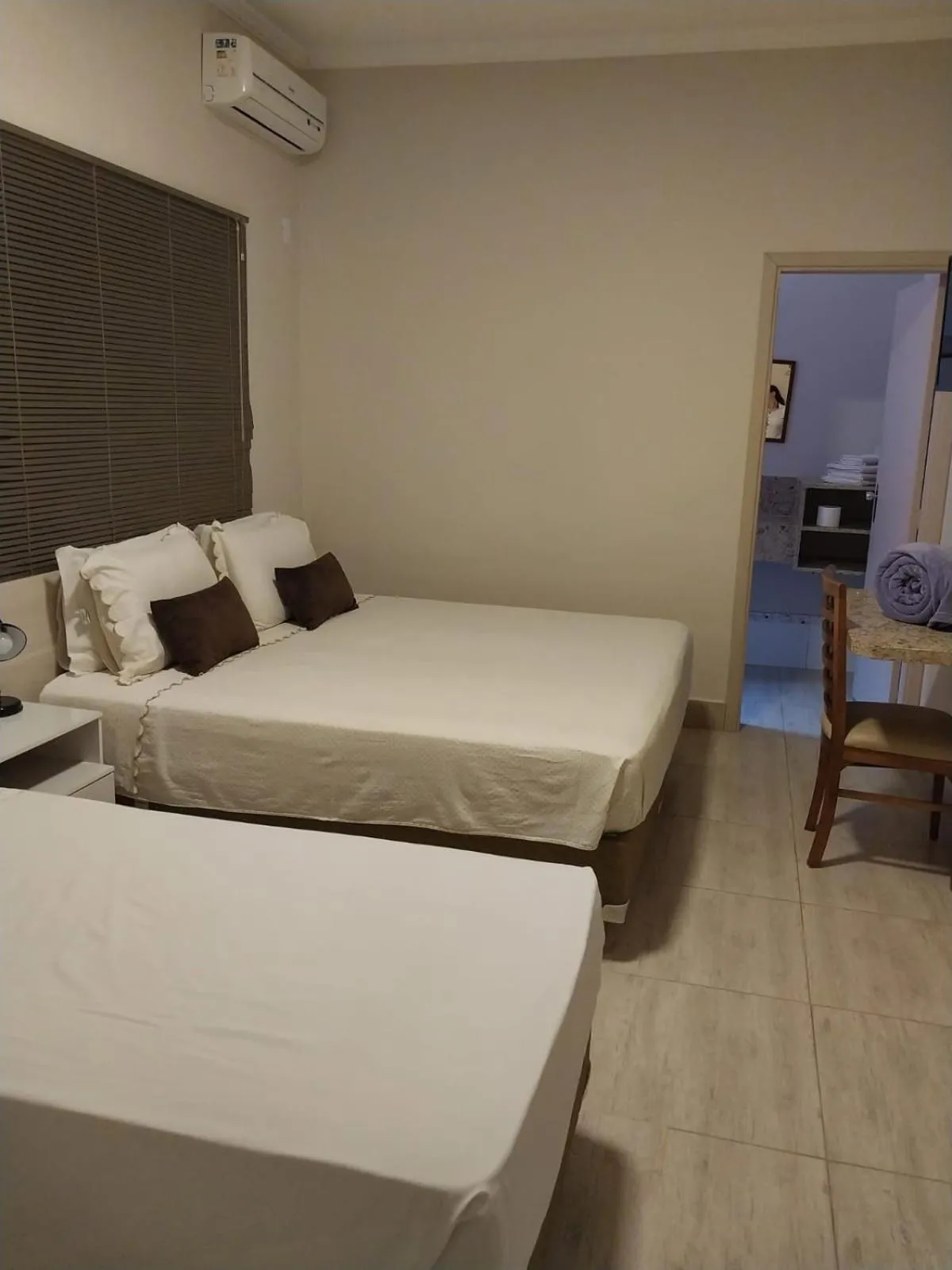 Bed in Leme Plaza Hotel