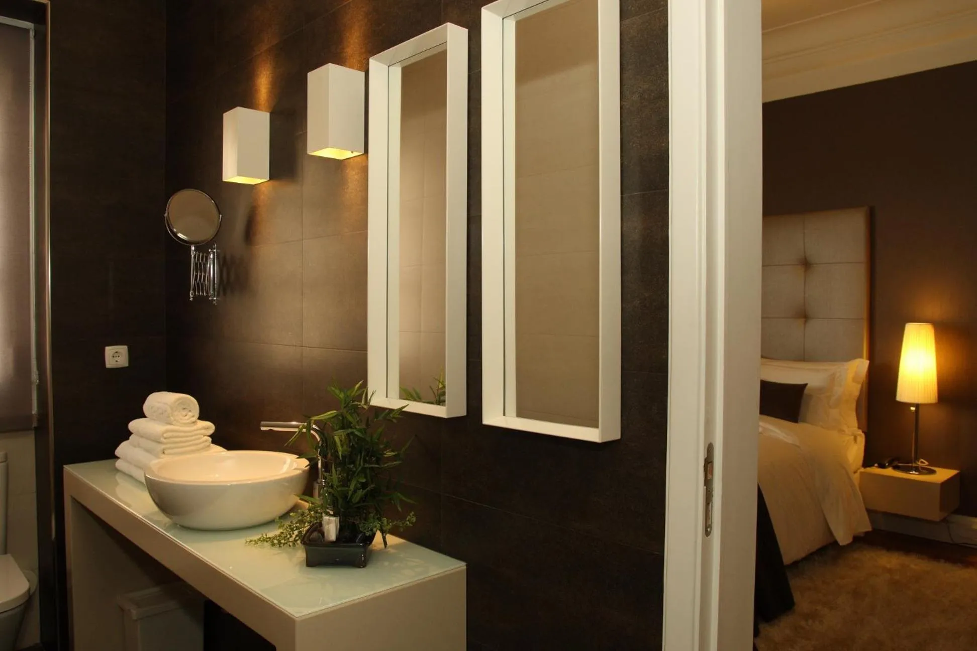 Toilet in Castilho House