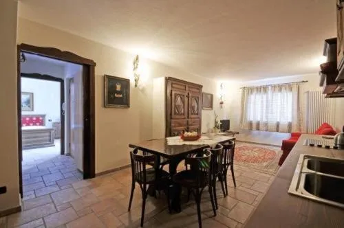 Dining area in Au Petit Chevrot