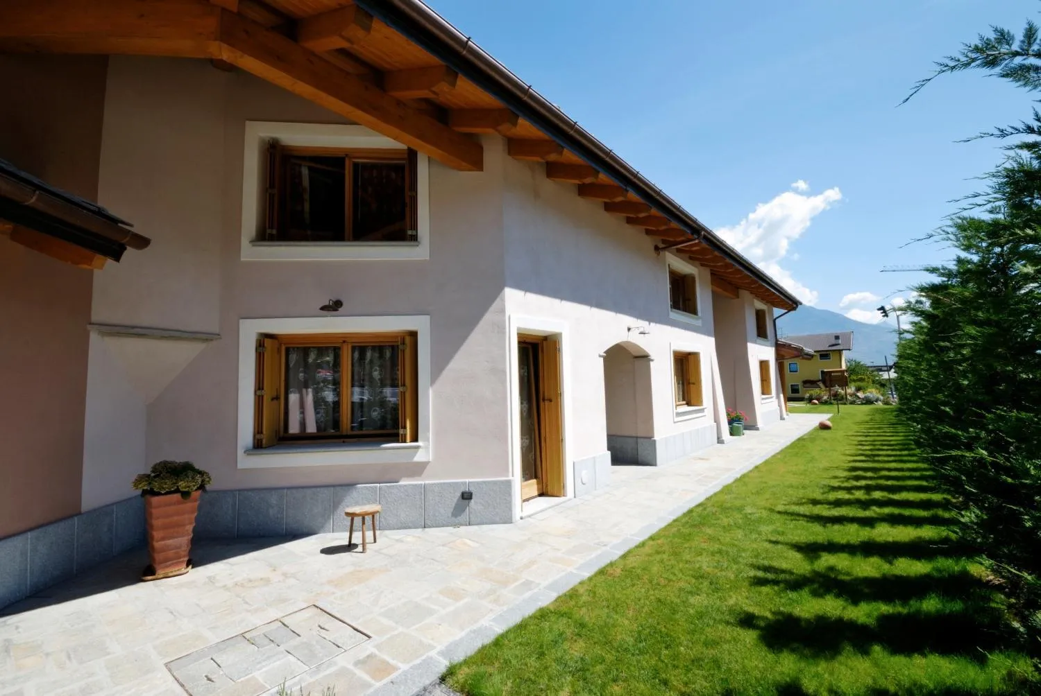 Property building in Au Petit Chevrot