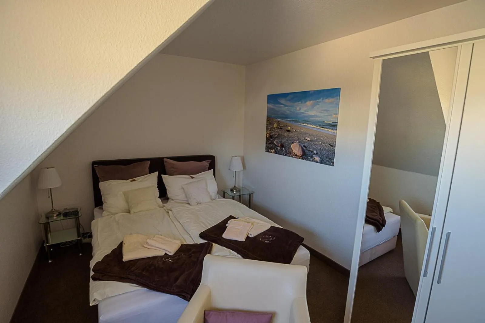 Bed in Pension Luuward 3 Sterne superior Hotel