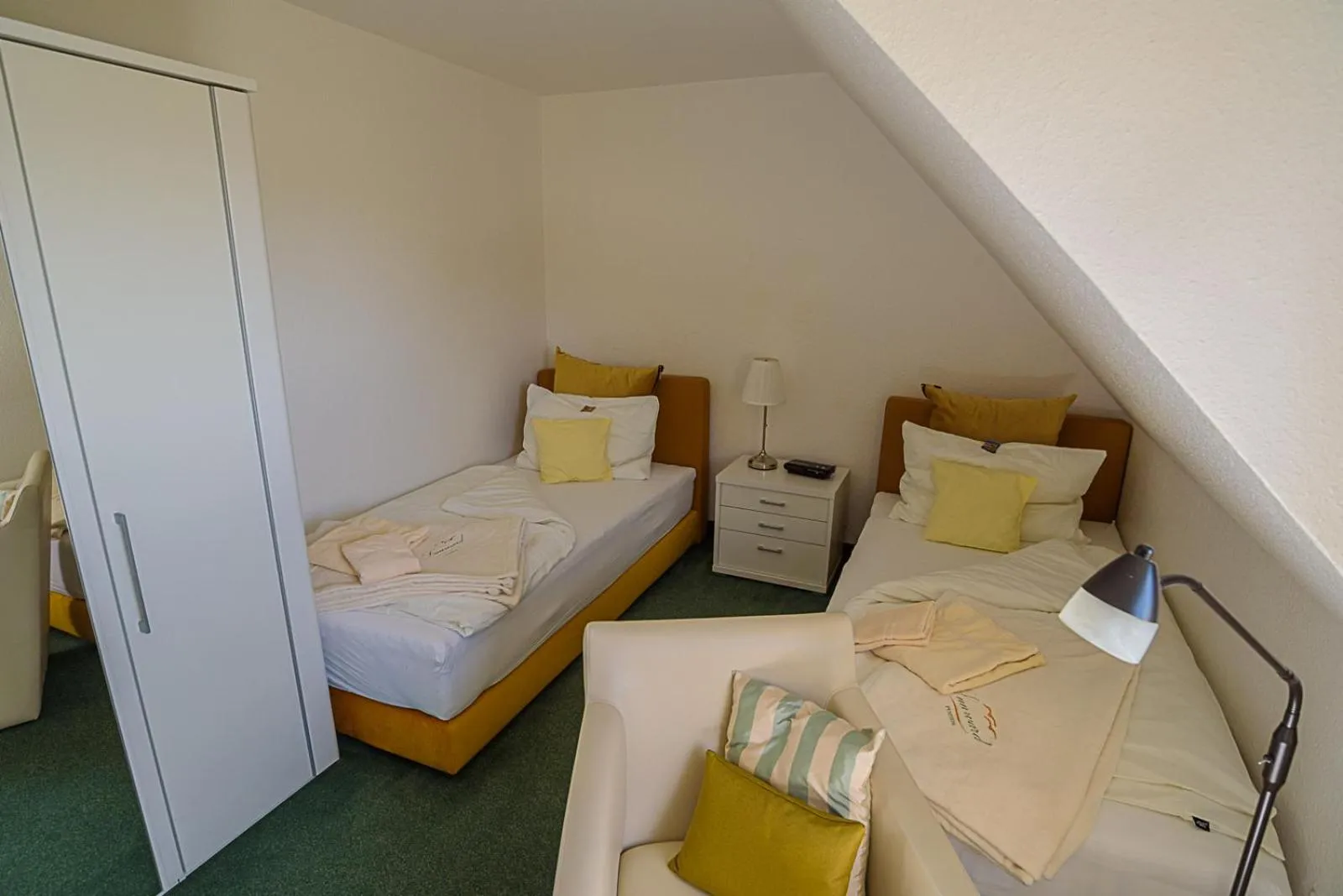 Bed in Pension Luuward 3 Sterne superior Hotel