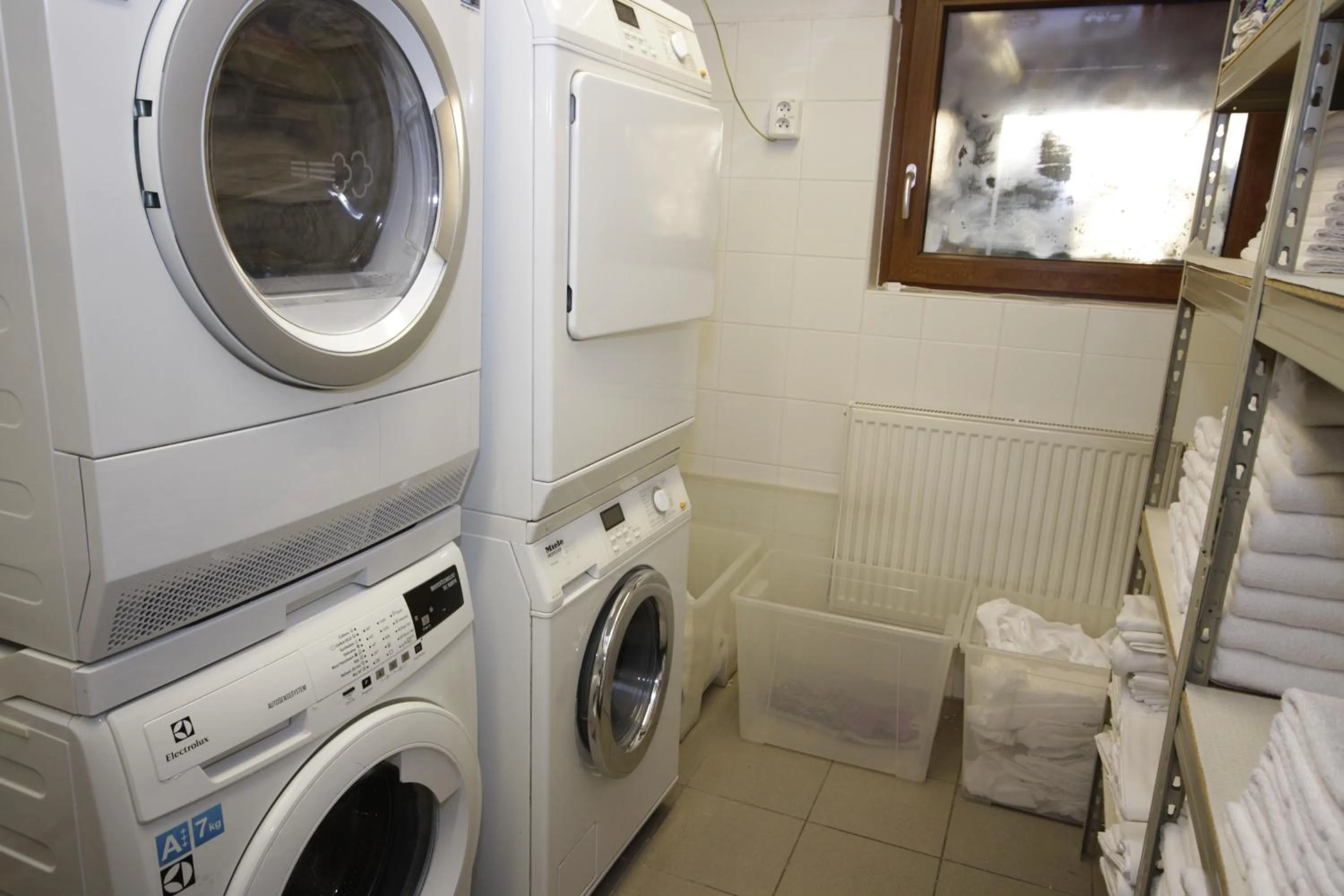 Area and facilities in Hotel Max Inn