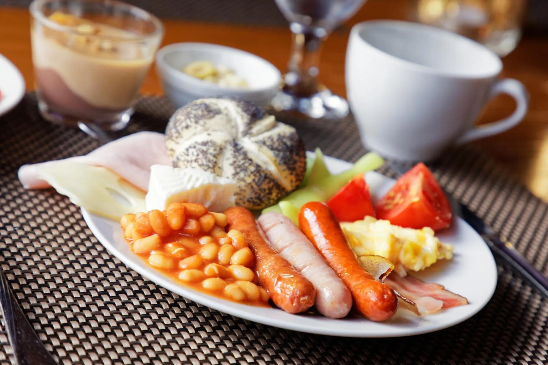 Food and drinks in Hotel Max Inn