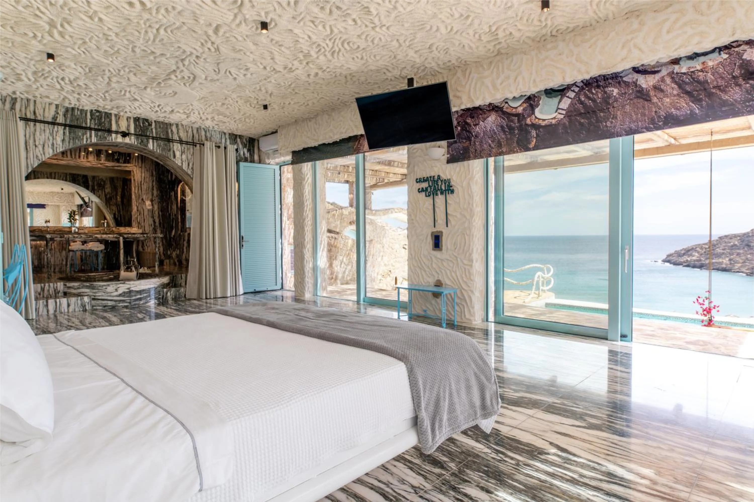 Bedroom, Bed in Calilo