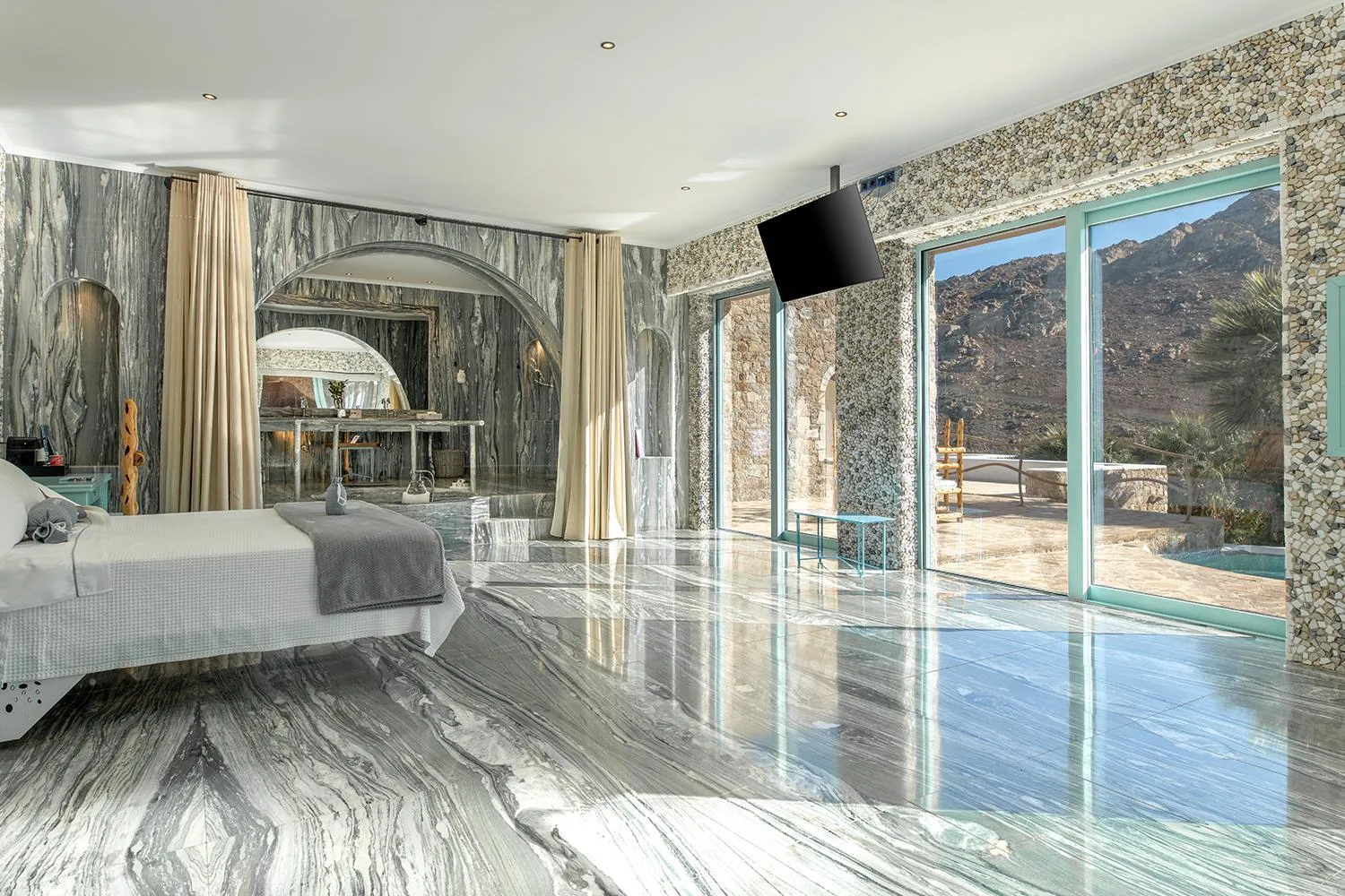 Bedroom, Bed in Calilo