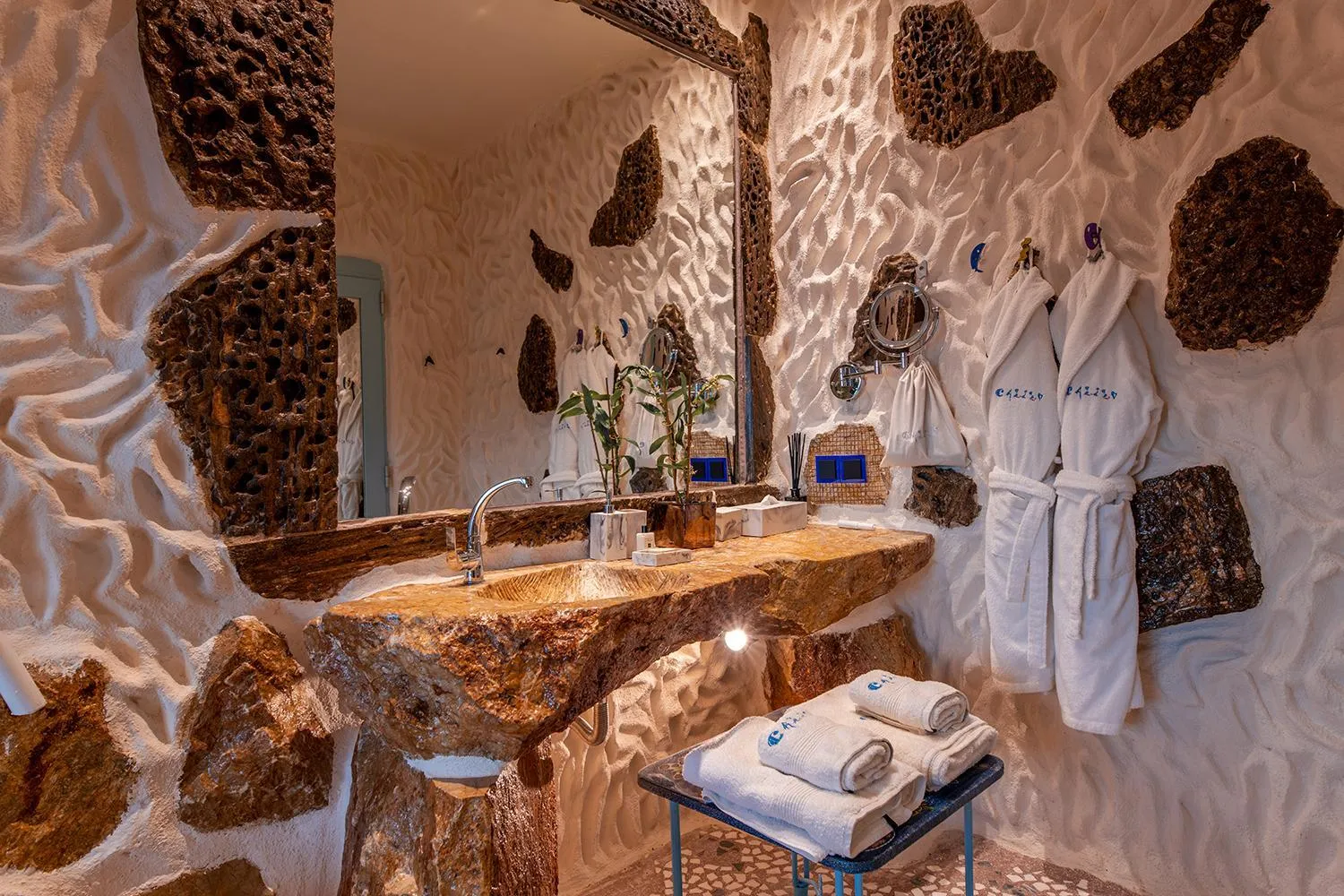 Bathroom in Calilo
