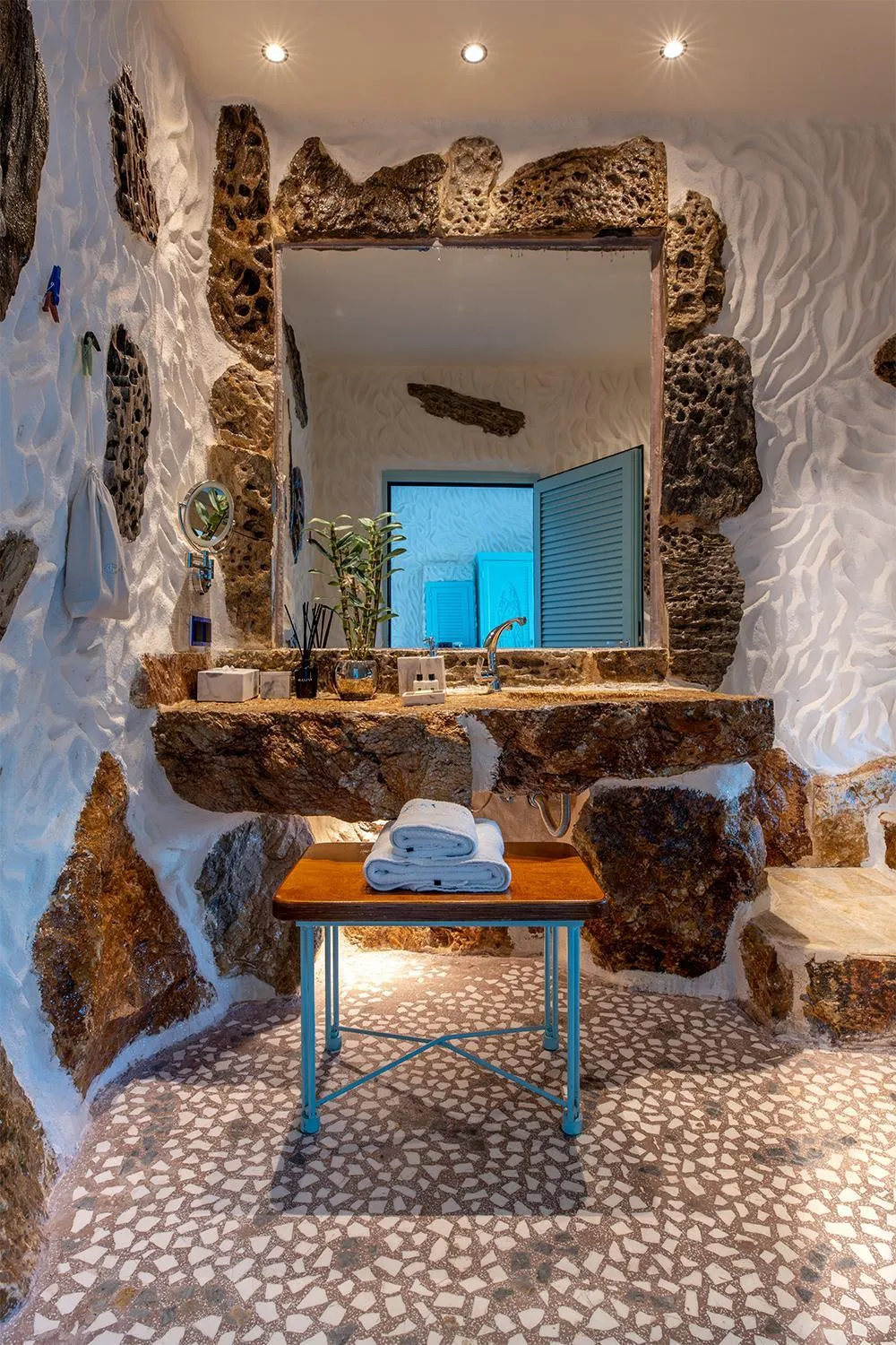 Bathroom in Calilo