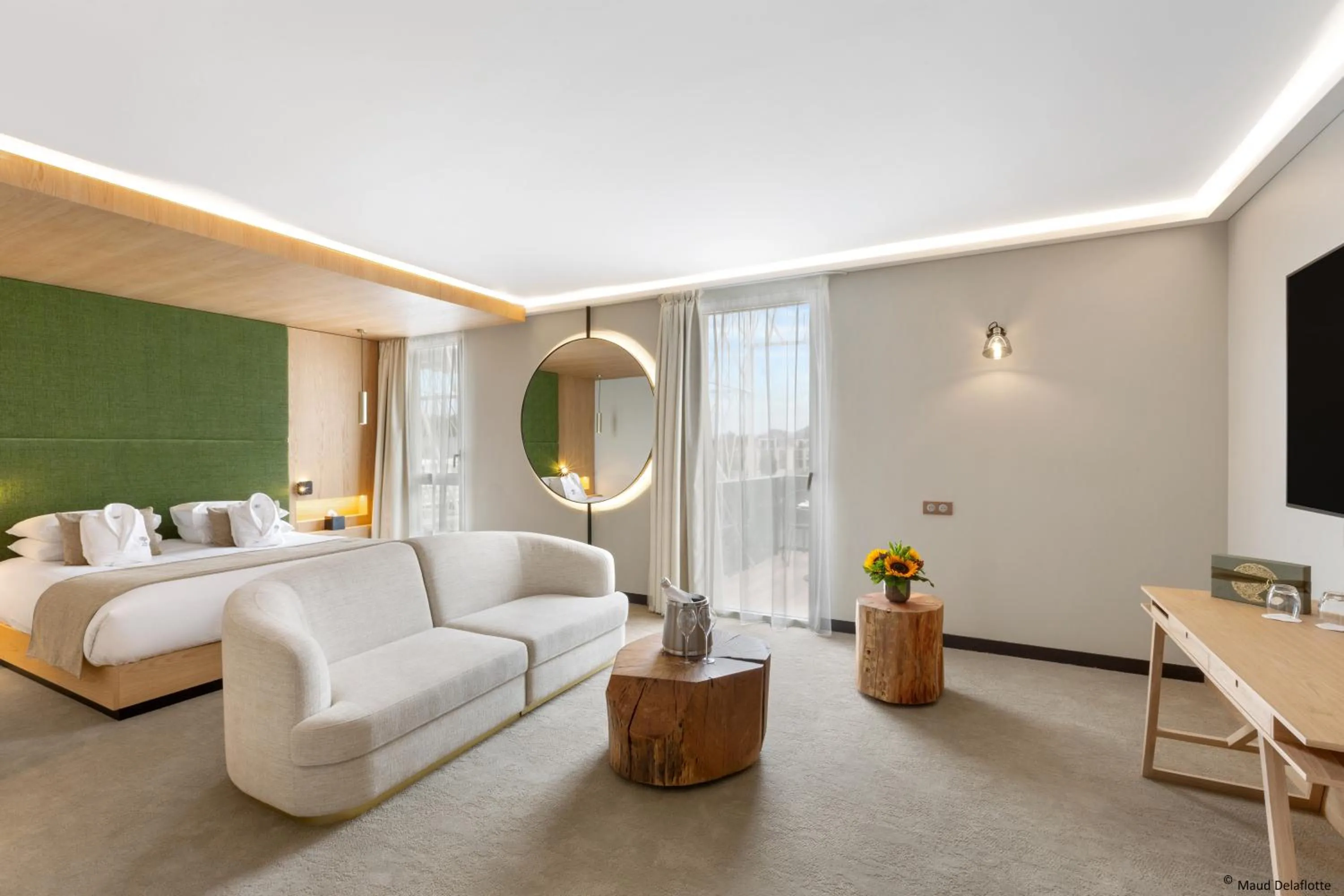 Living room, Bed in Aiden by Best Western T'aim Hotel & SPA