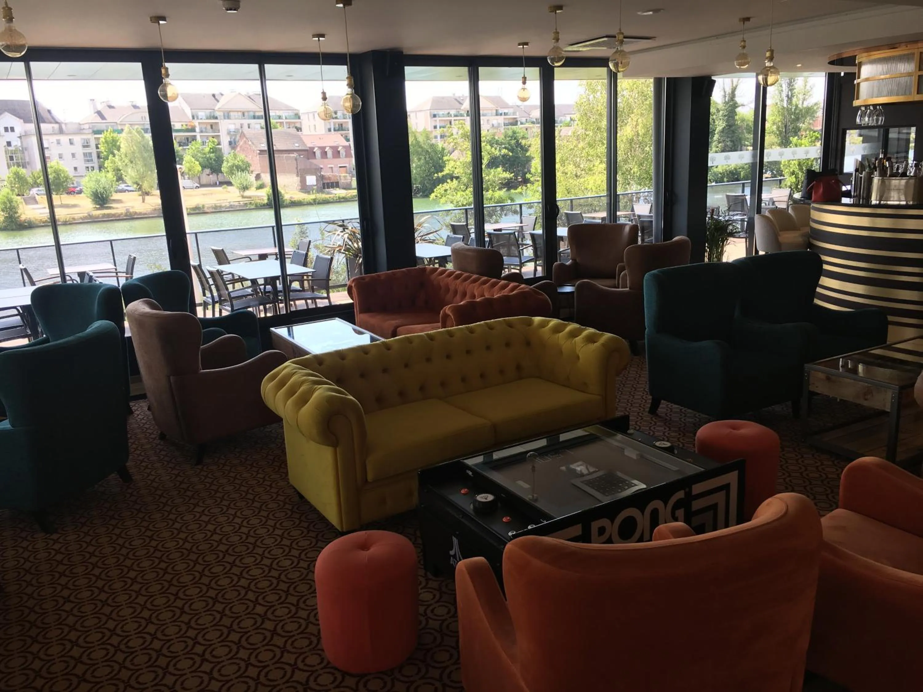 Lounge or bar in Aiden by Best Western T'aim Hotel & SPA