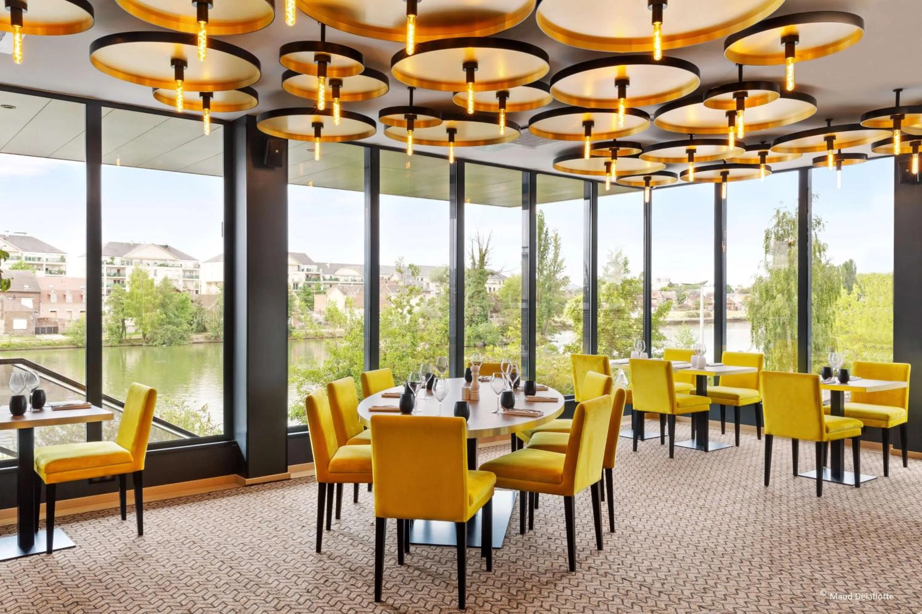 Restaurant/places to eat in Aiden by Best Western T'aim Hotel & SPA