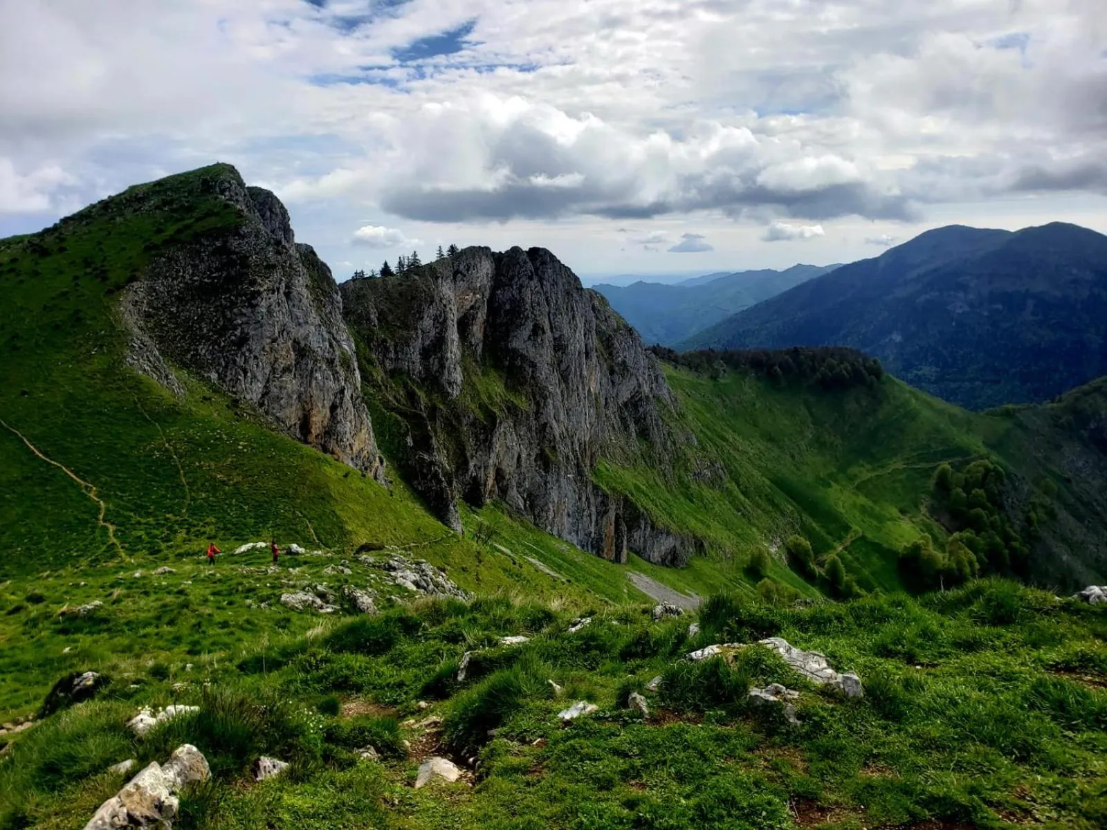 Pyrenées Emotions, Eco-responsables, Nature, Sports Aventures