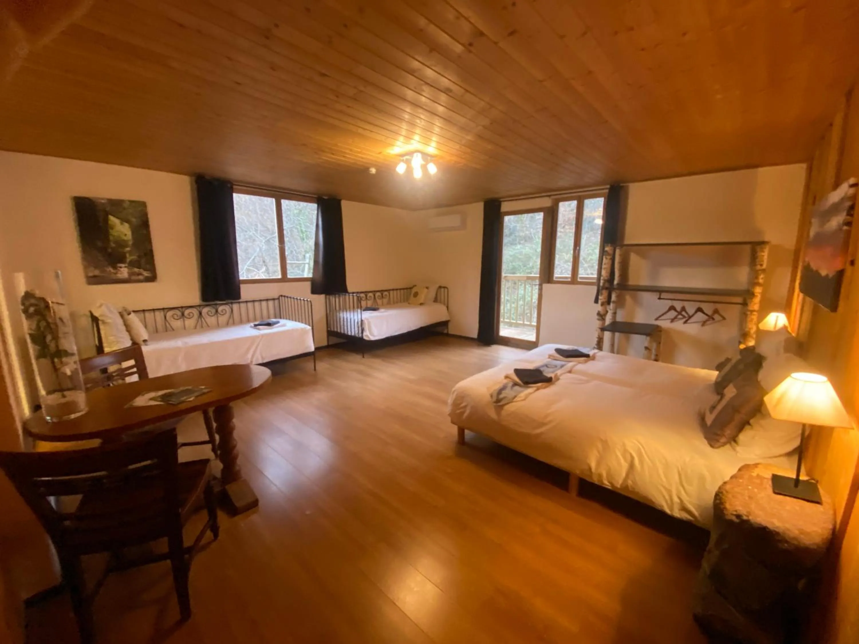 Bed in Pyrenées Emotions, Eco-responsables, Nature, Sports Aventures