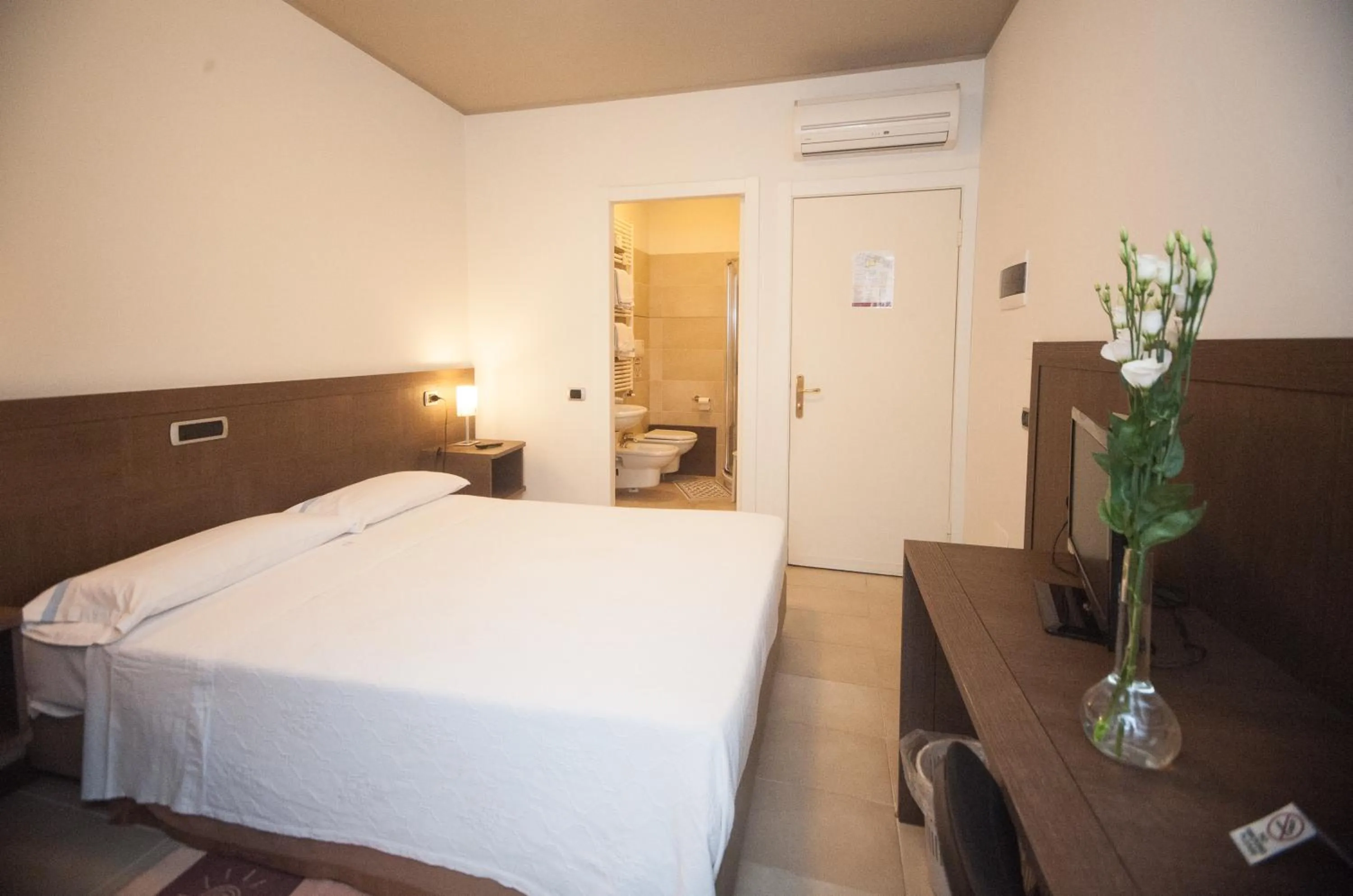 Photo of the whole room, Bed in Albergo Sole