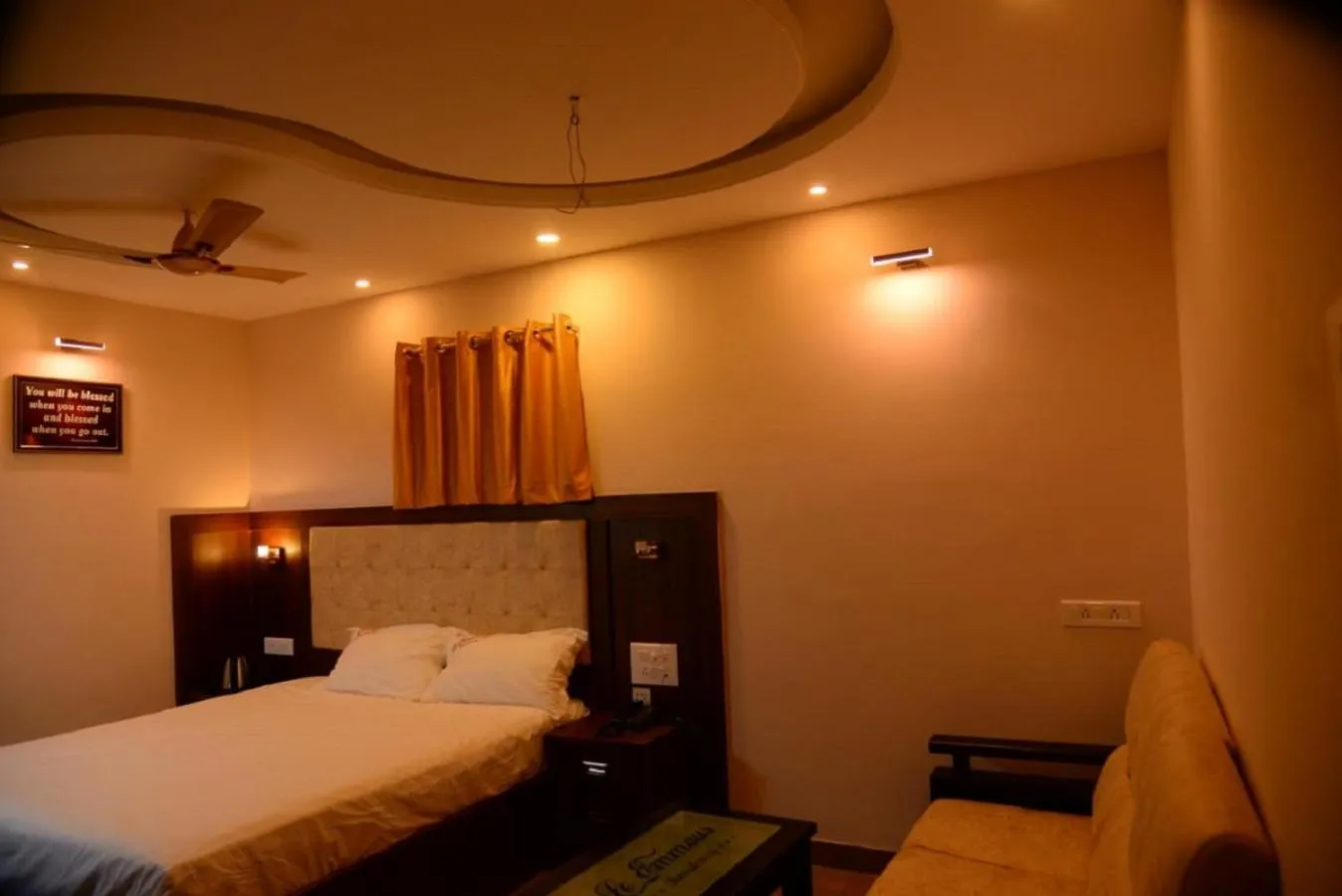 bunk bed, Bed in Le Emerald Residency