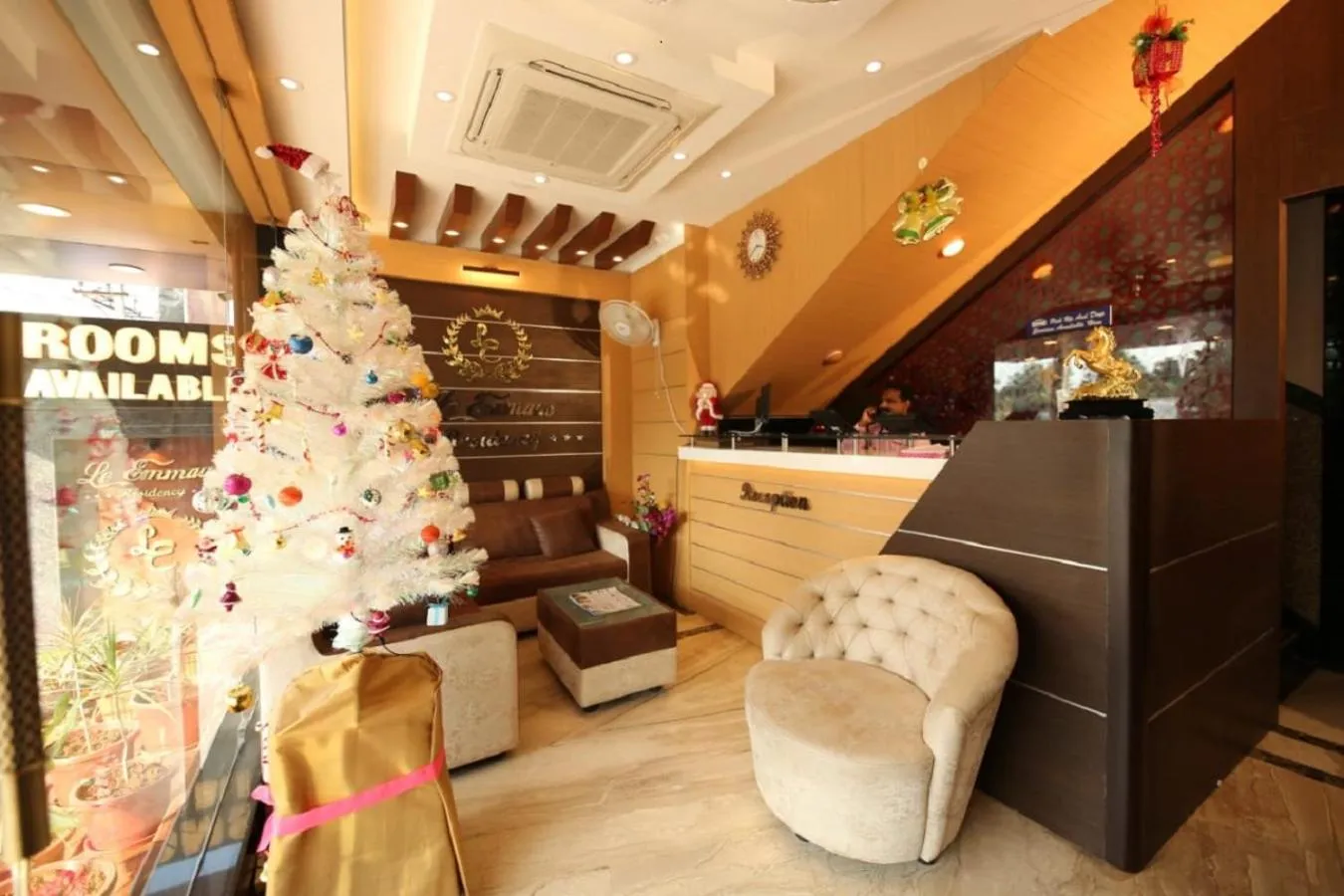 Lobby or reception in Le Emerald Residency