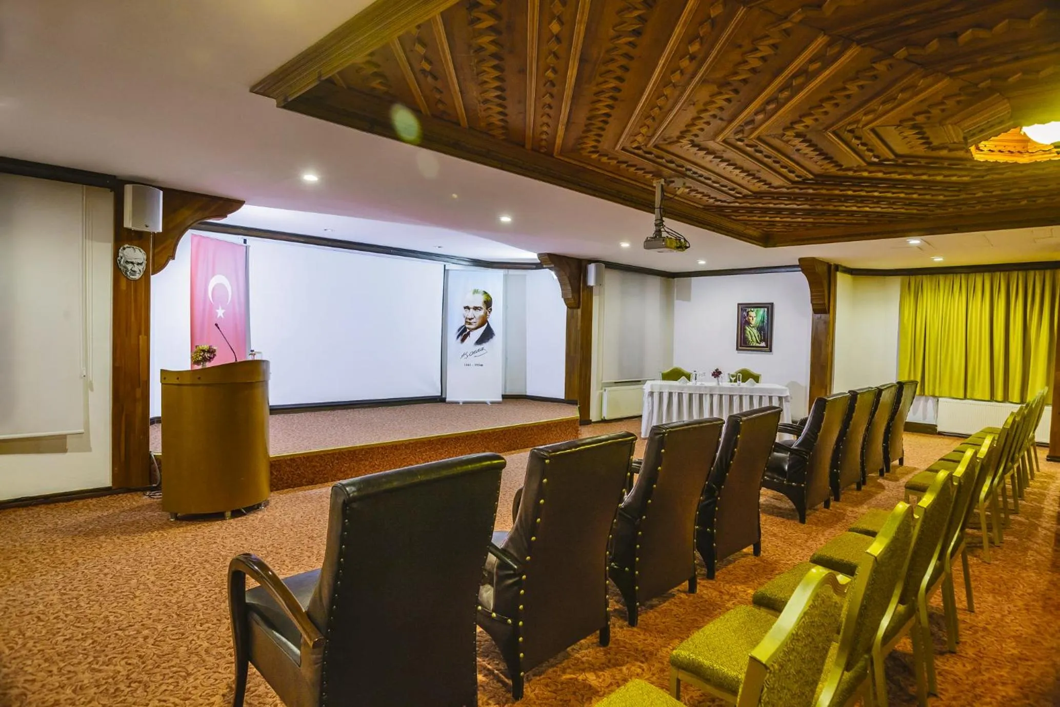 Meeting/conference room in Yucelen Hotel