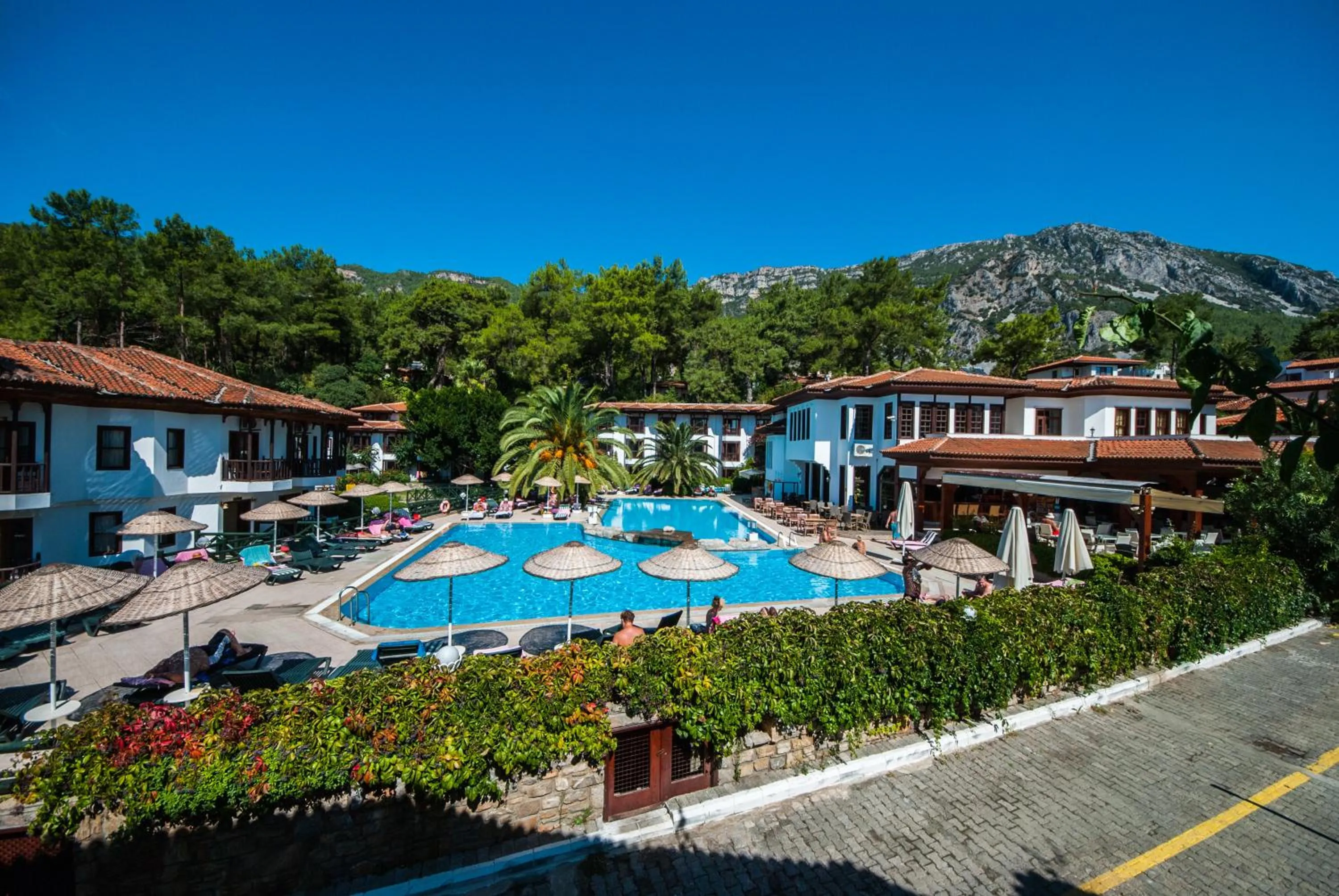 Facade/entrance in Yucelen Hotel